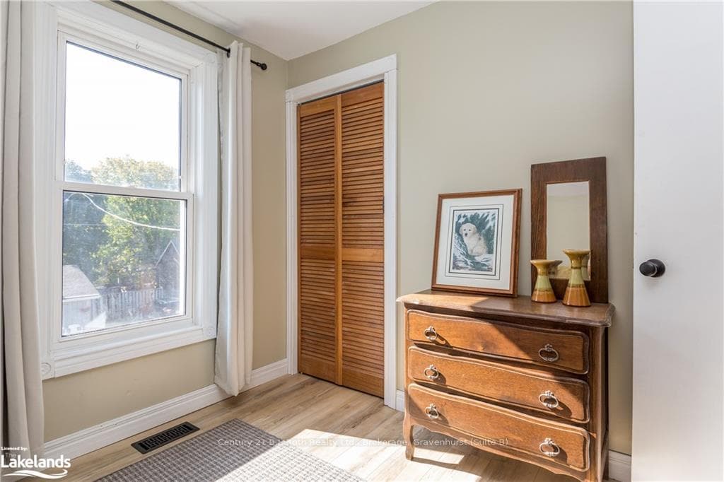 61 O'BRIEN Street photo 24