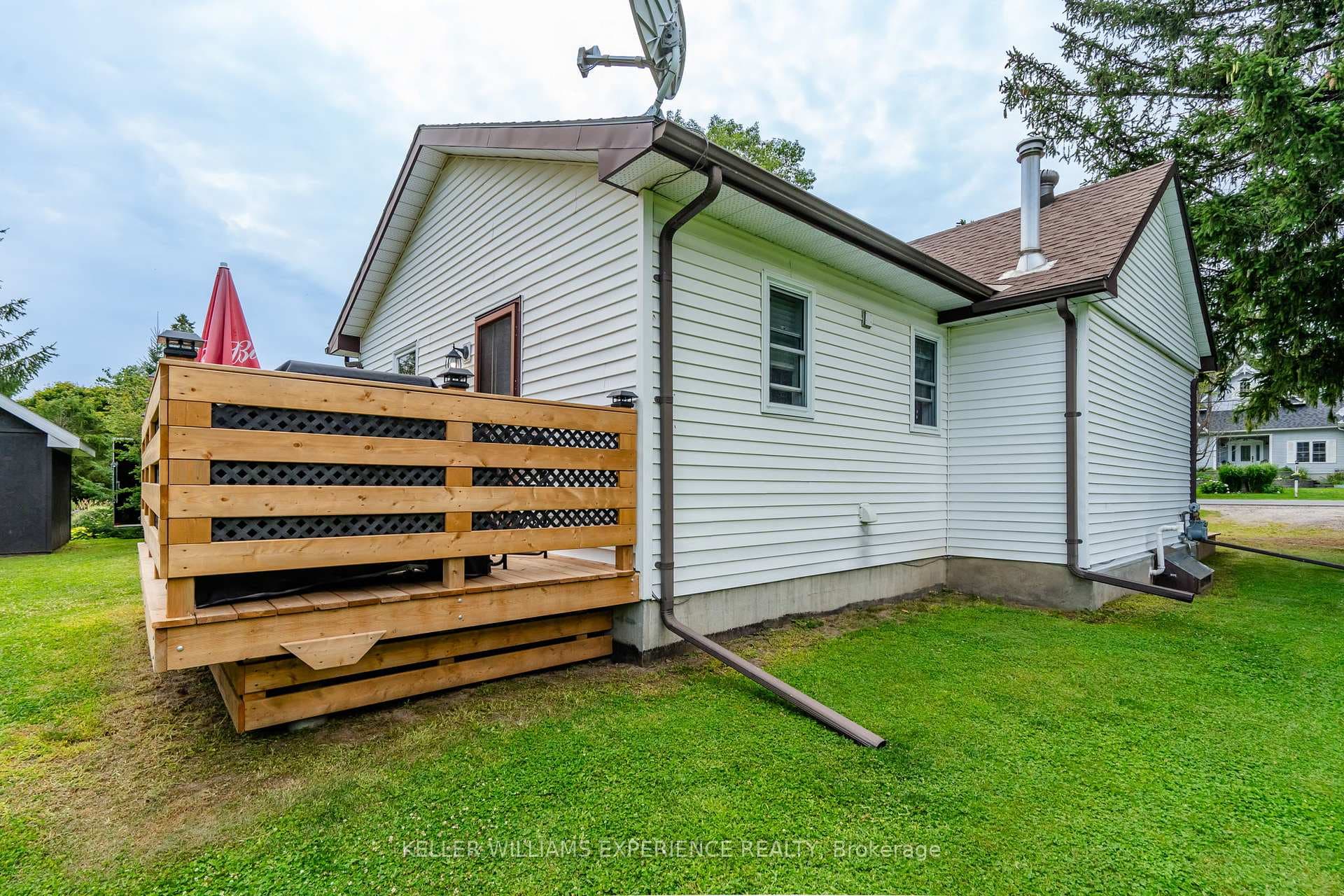 1217 Old Barrie Road photo 18