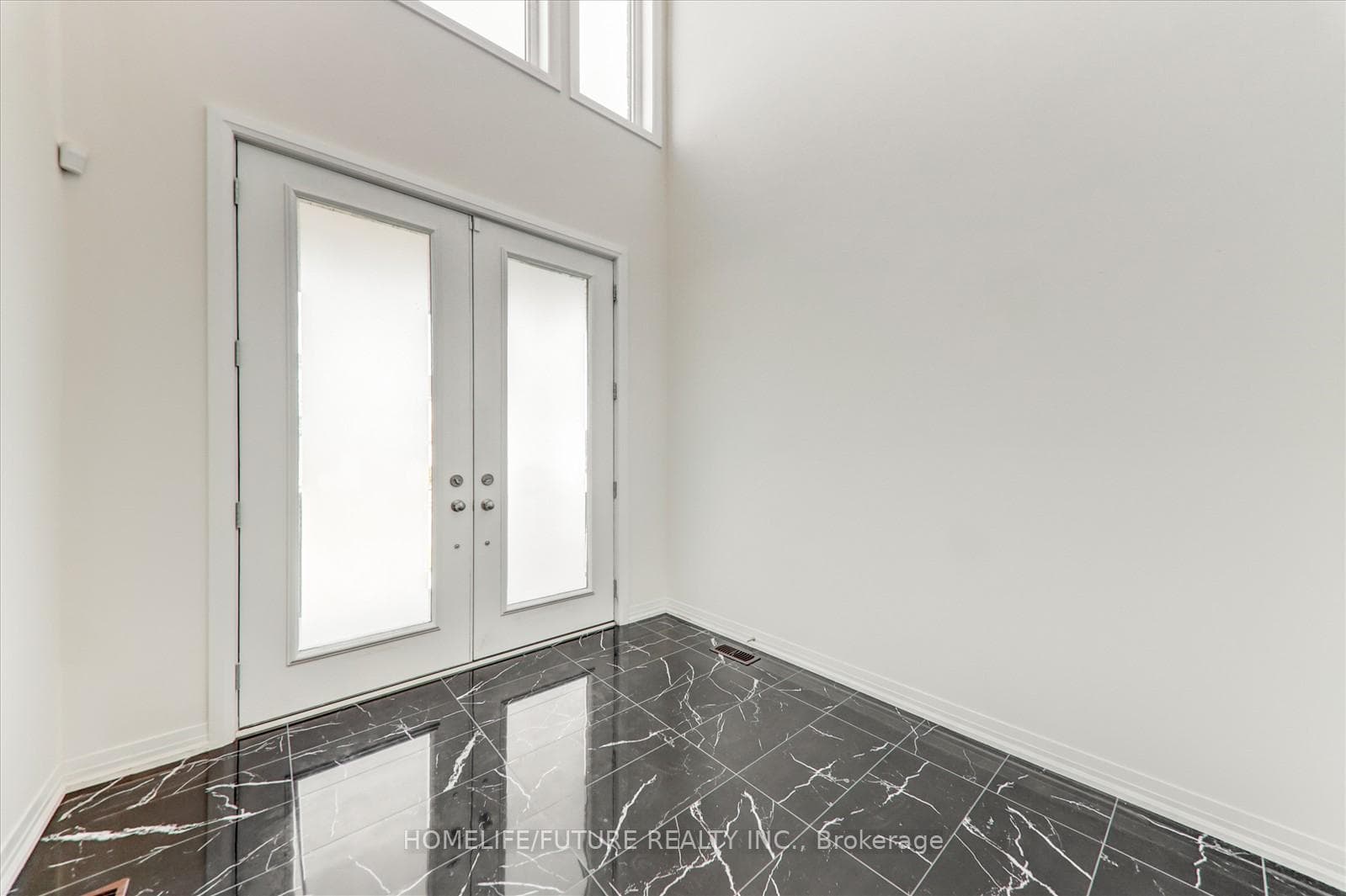 100 Mckean Drive photo 6