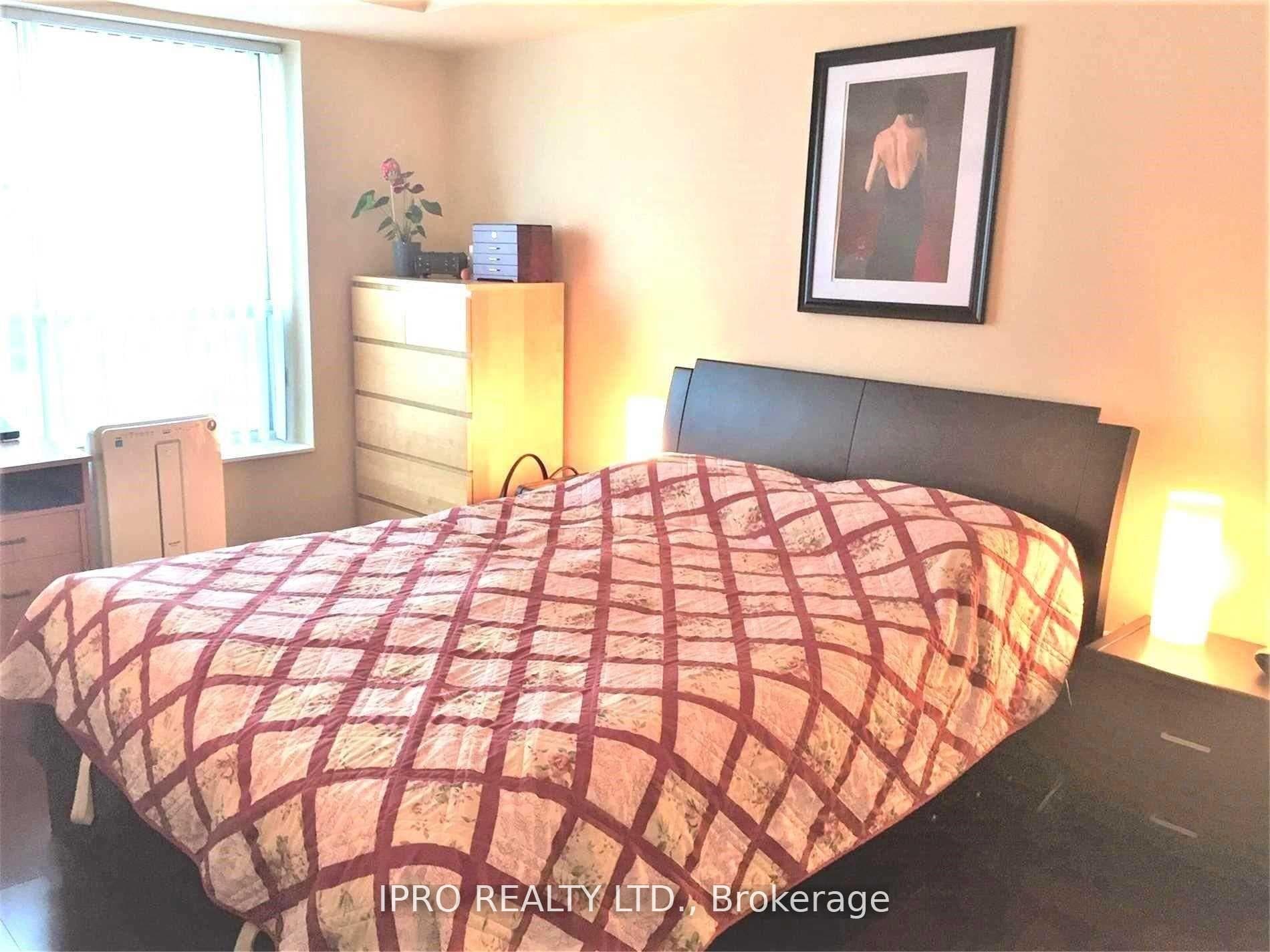29 Pemberton Avenue Unit 702 photo 14