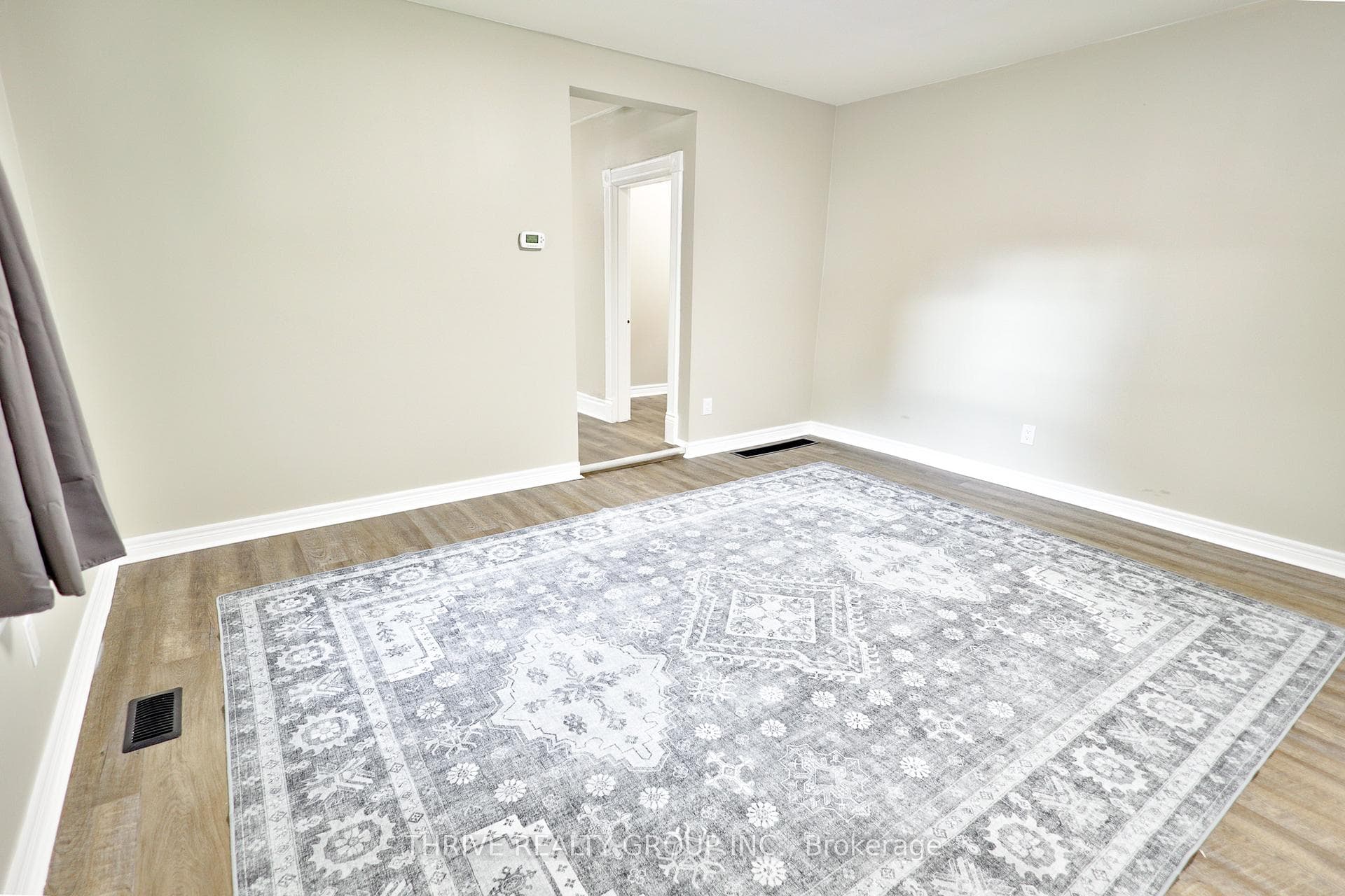 102 Winniett Street photo 22