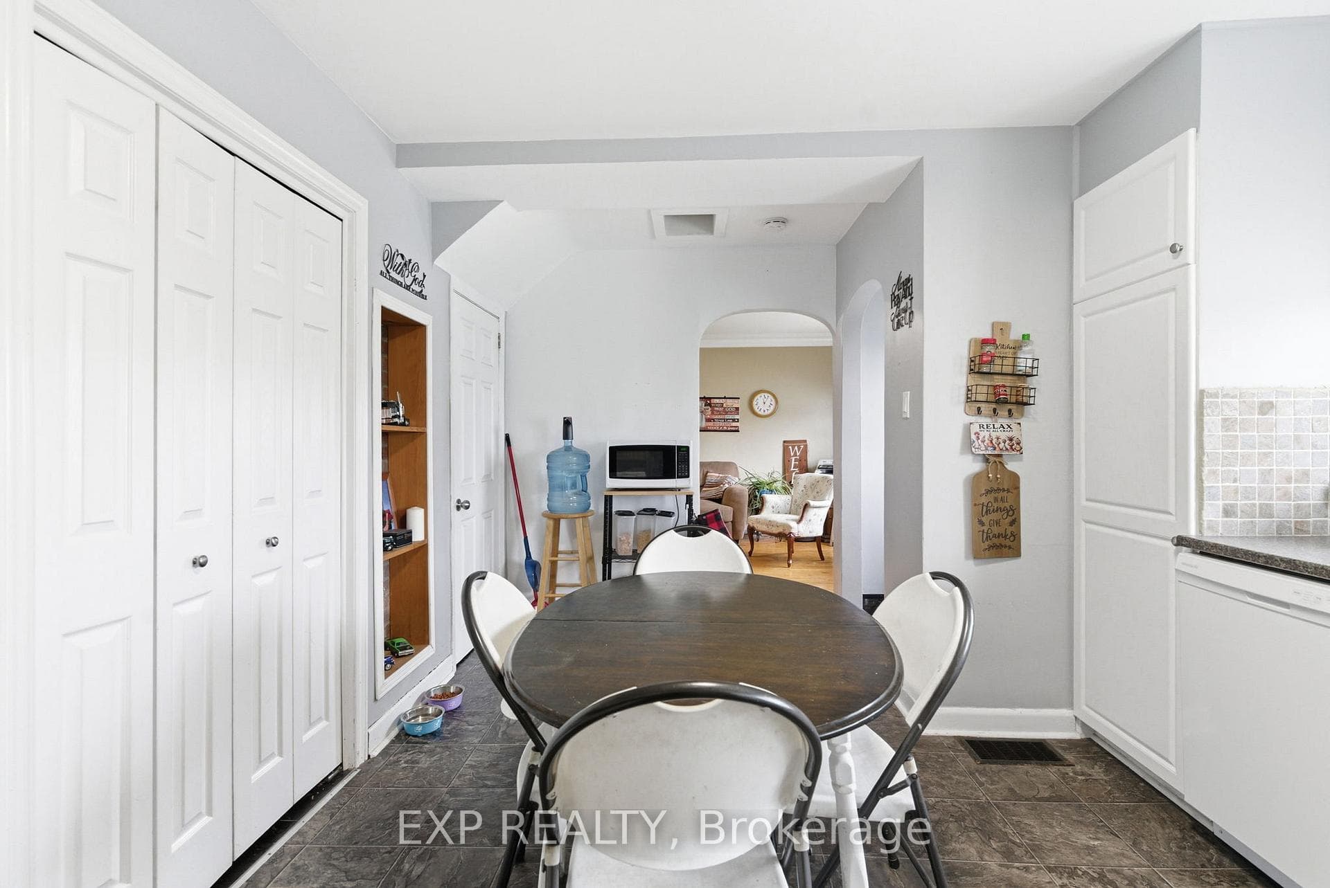 1119 Miron Avenue photo 5