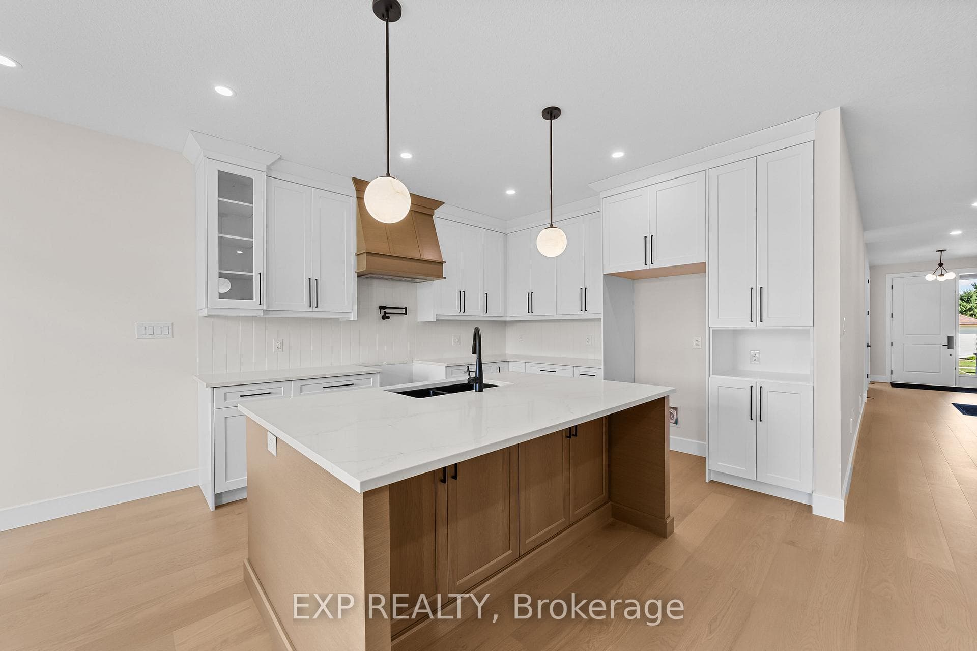 408 Erie Street photo 3