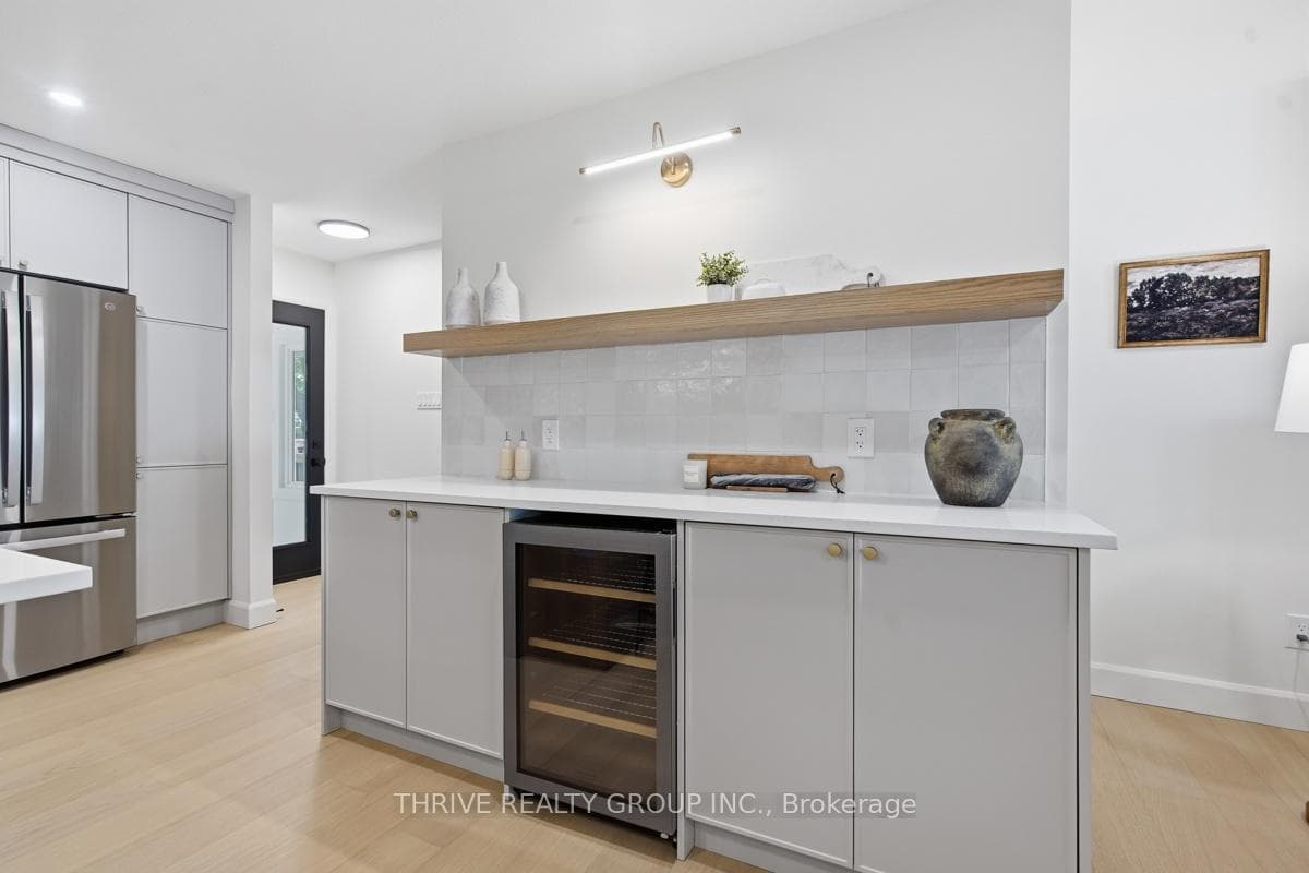 744 Barclay Road photo 16