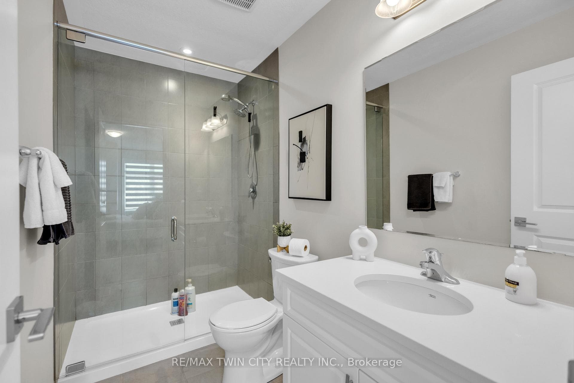 155 Thomas Slee Drive Unit 1F photo 22