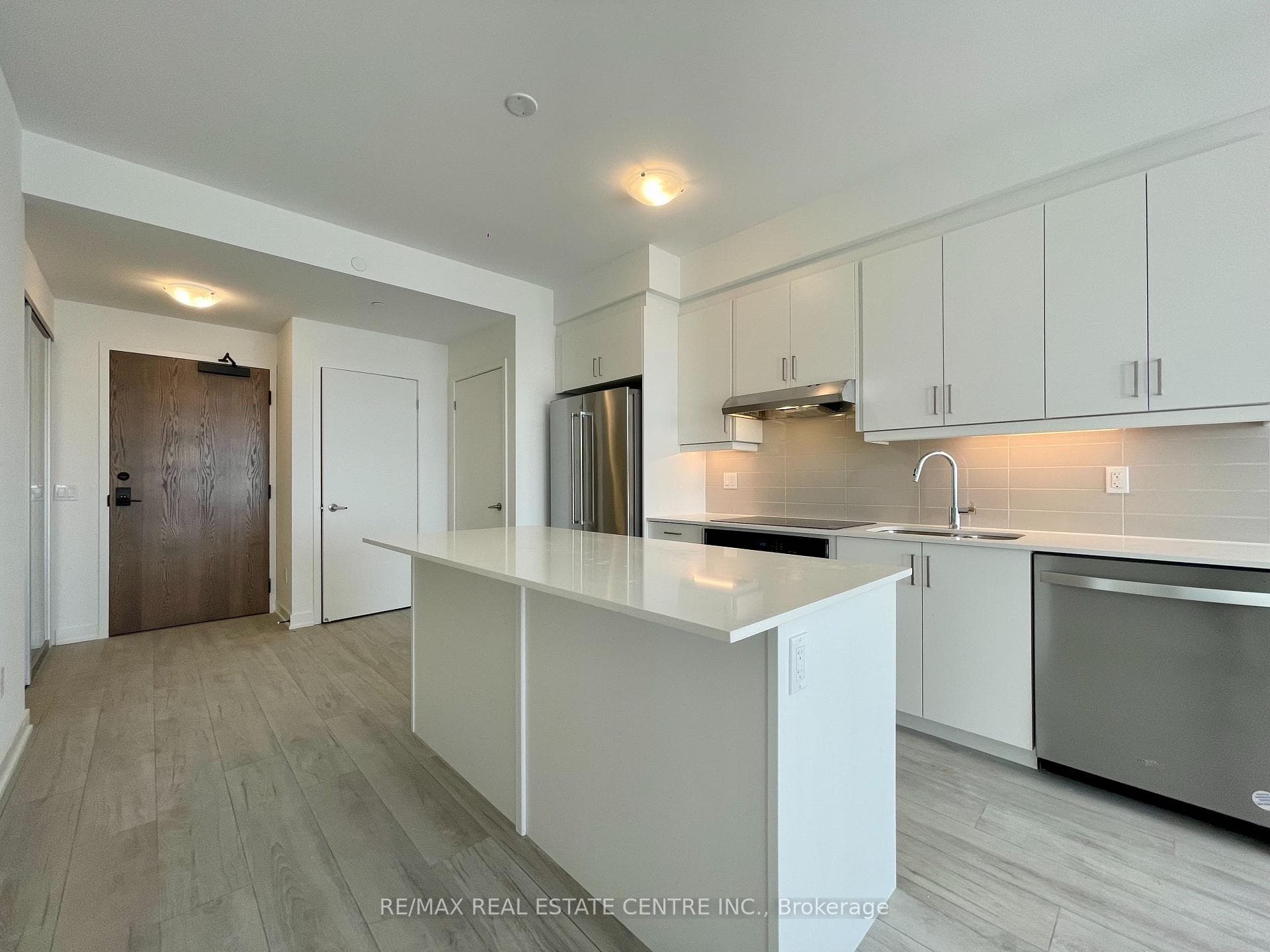 1035 Southdown Road Unit 1606 photo 5