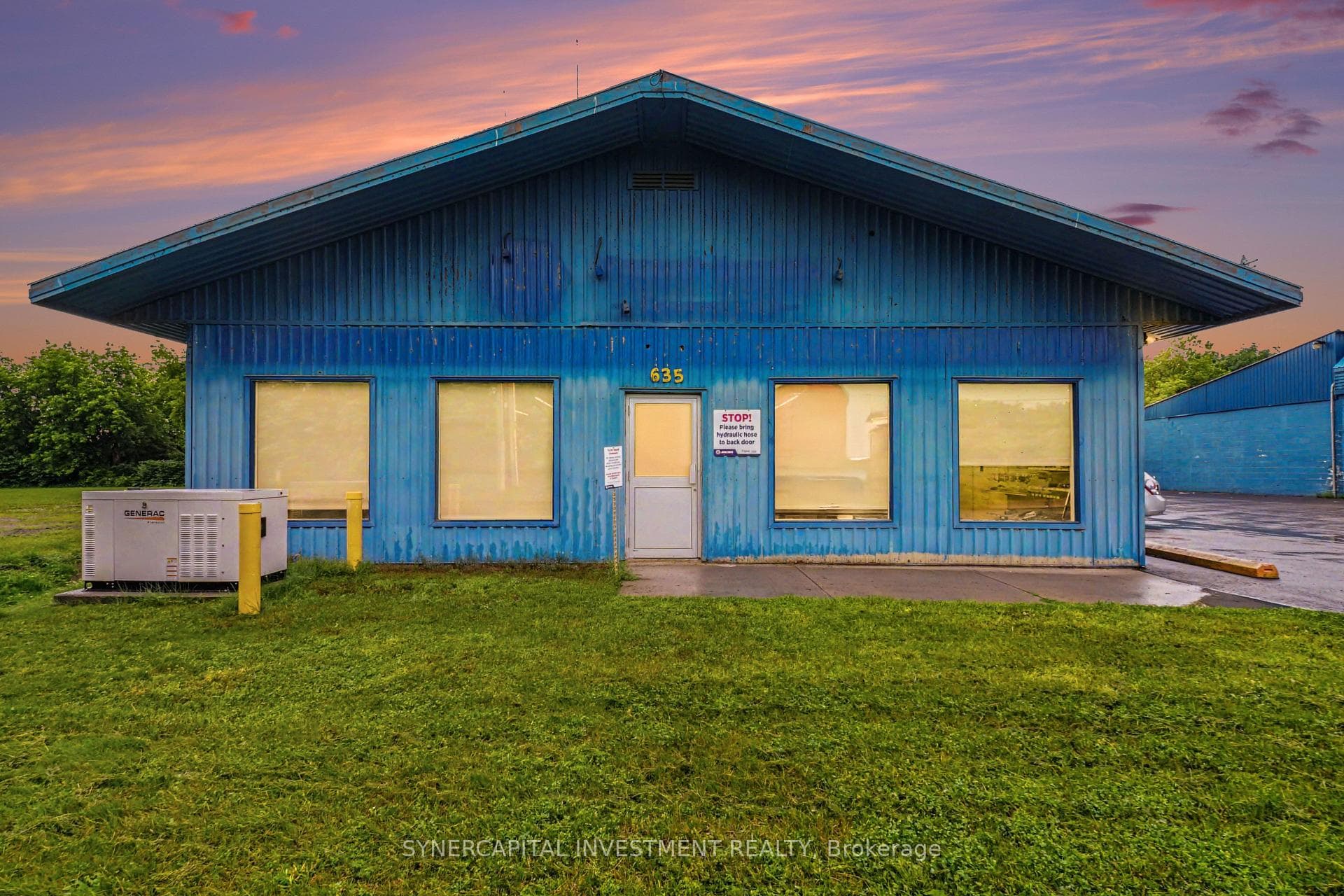 635 Nelson Street photo 1