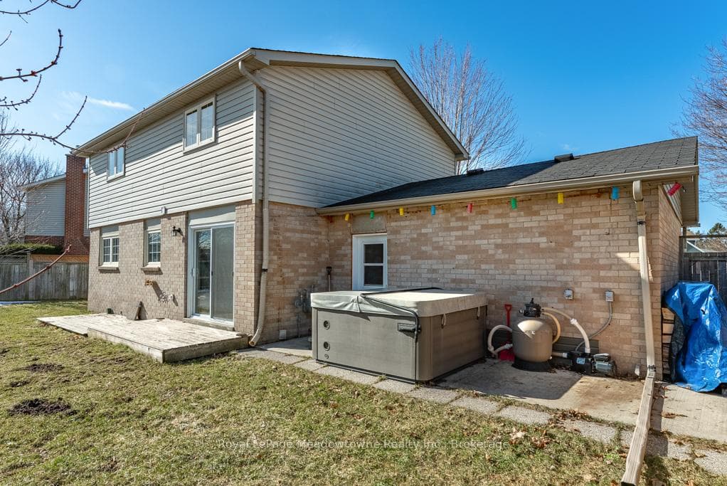 572 Brock Court photo 37