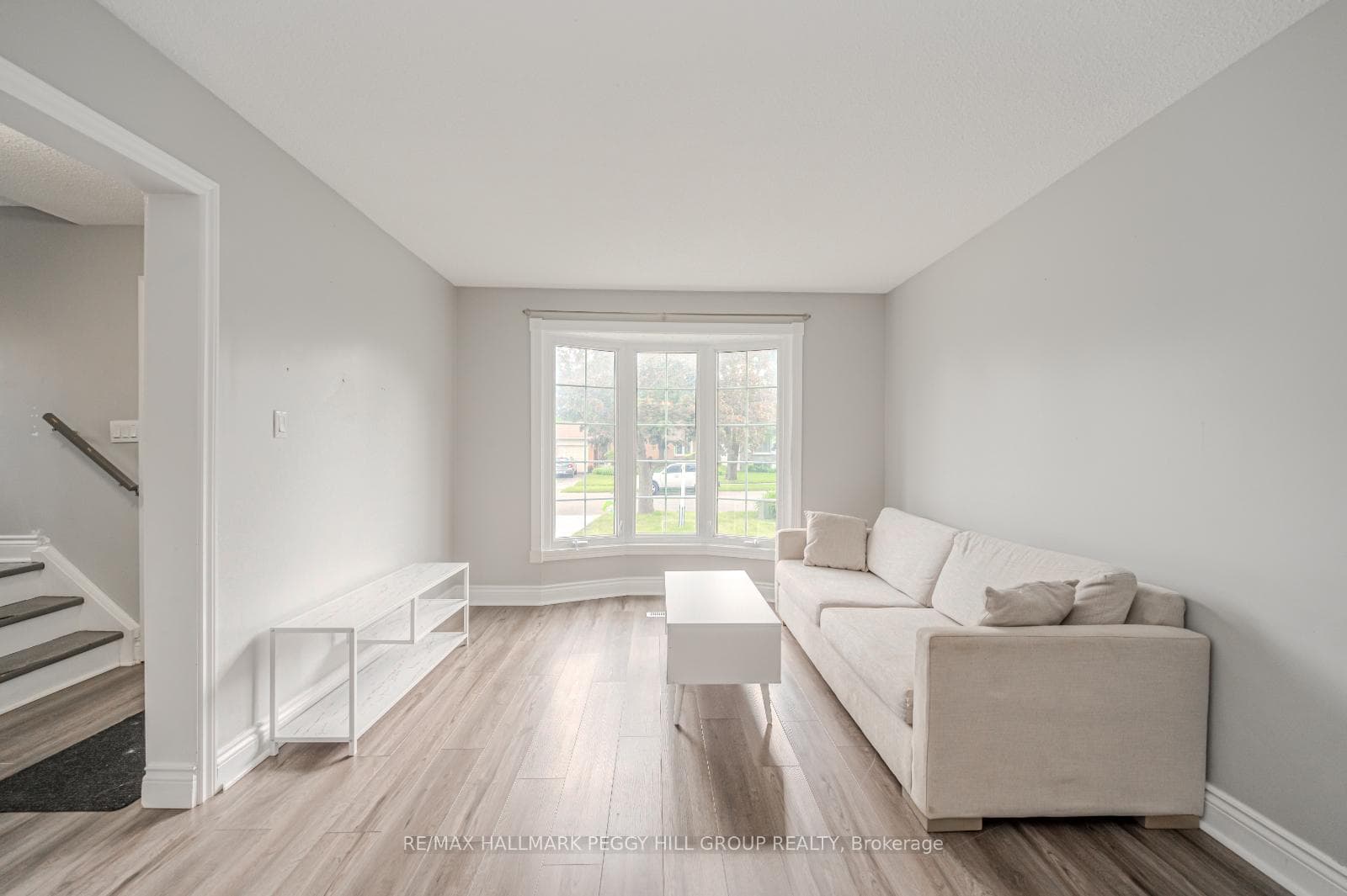 18 Bronte Crescent photo 5
