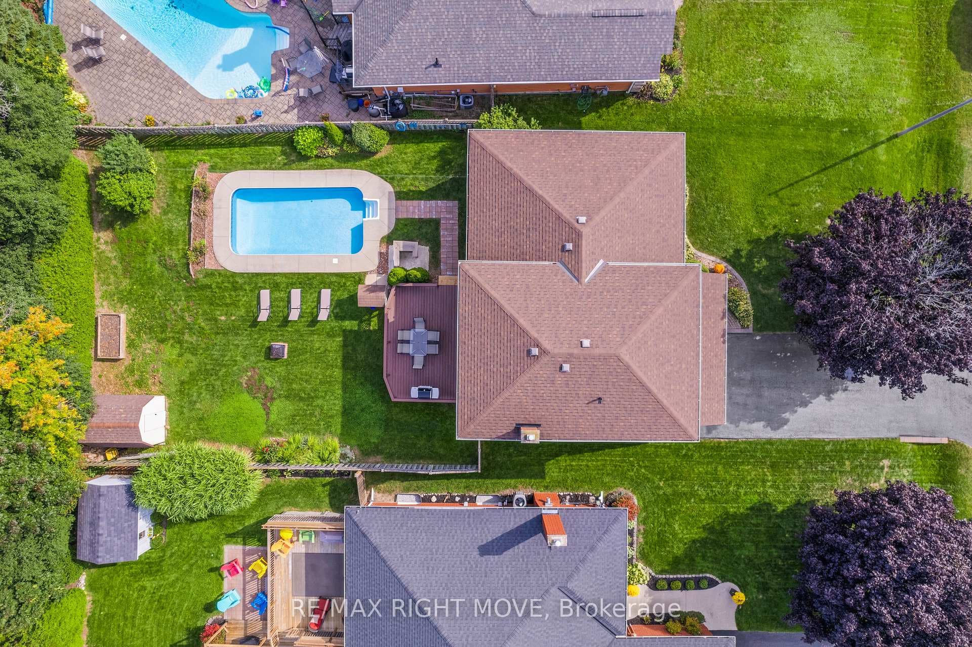 298 Leonard Drive photo 33