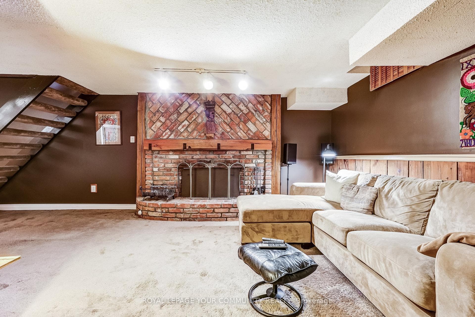 151 Trothen Circle photo 20