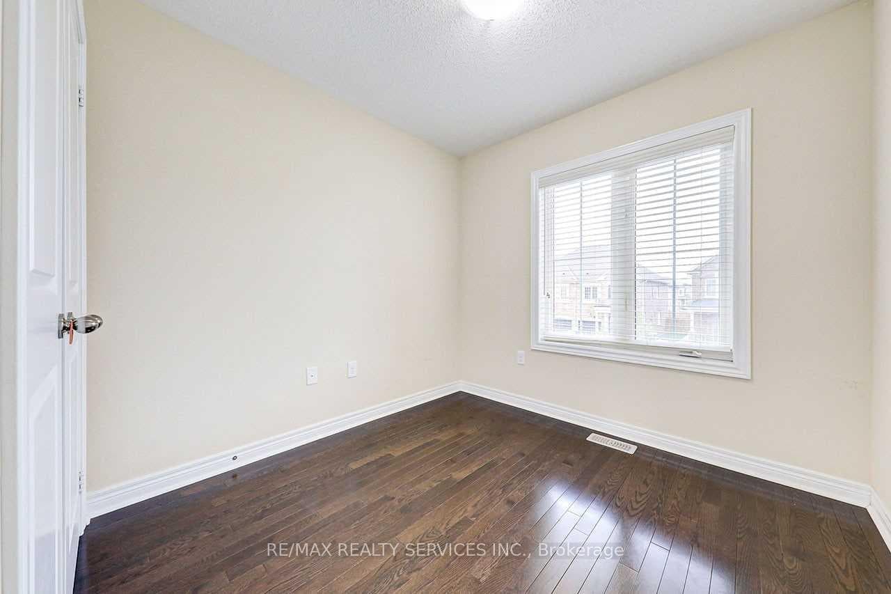 27 Biddens Square Unit Upper photo 14
