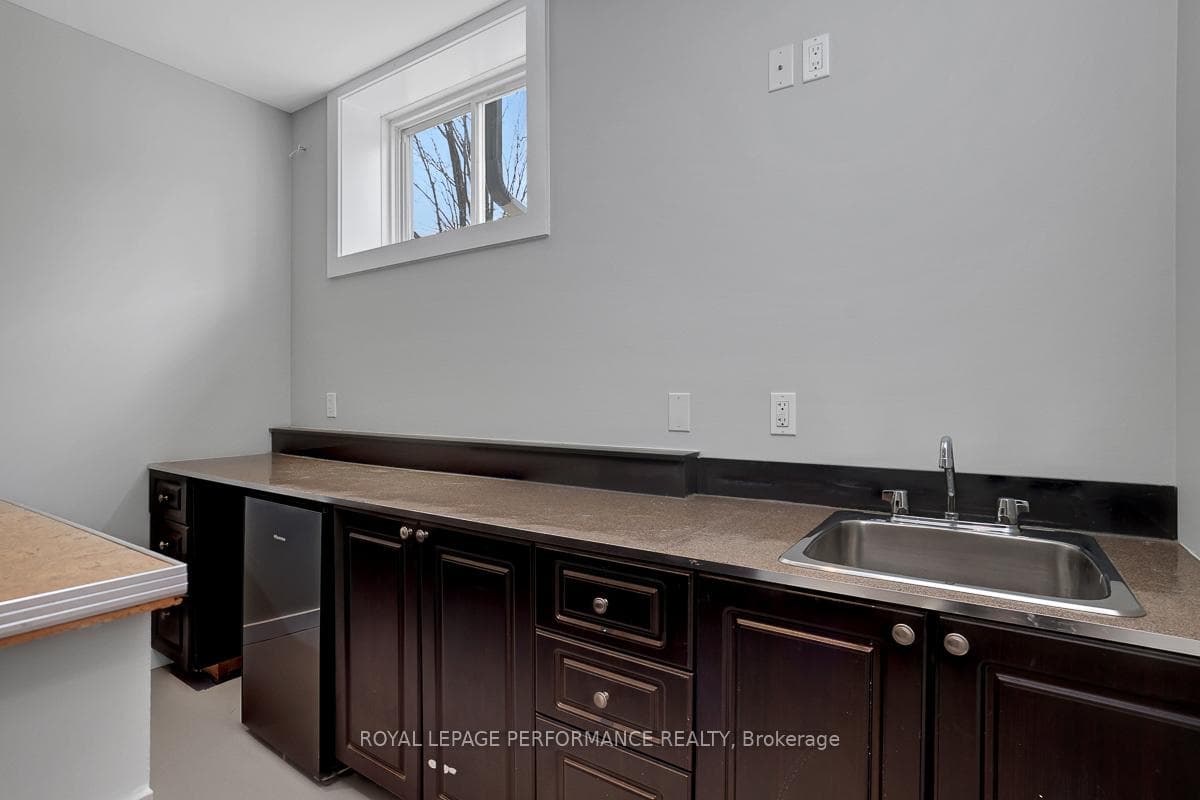 1285 Livingstone Avenue photo 27
