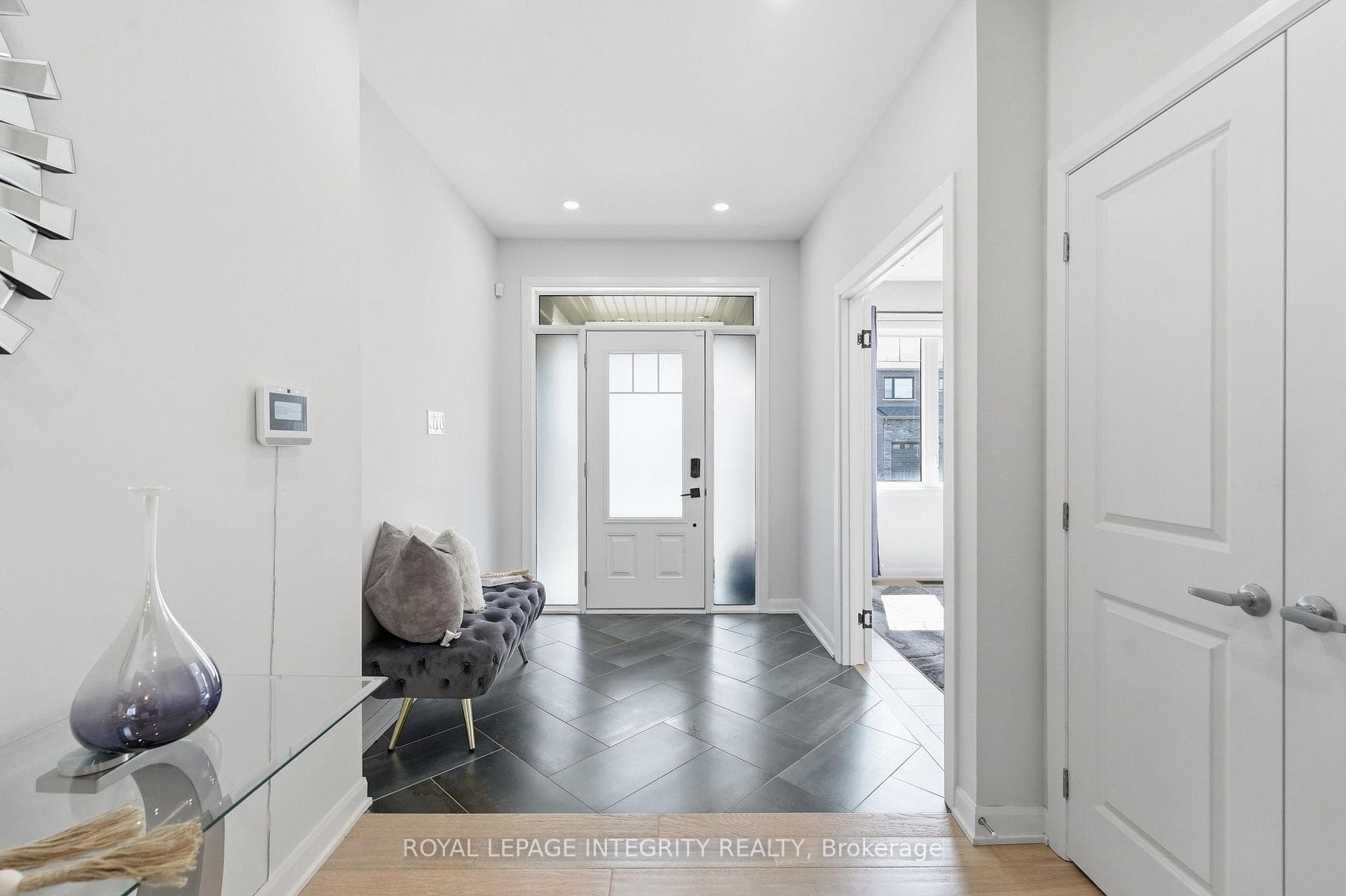 90 Coco Place photo 3