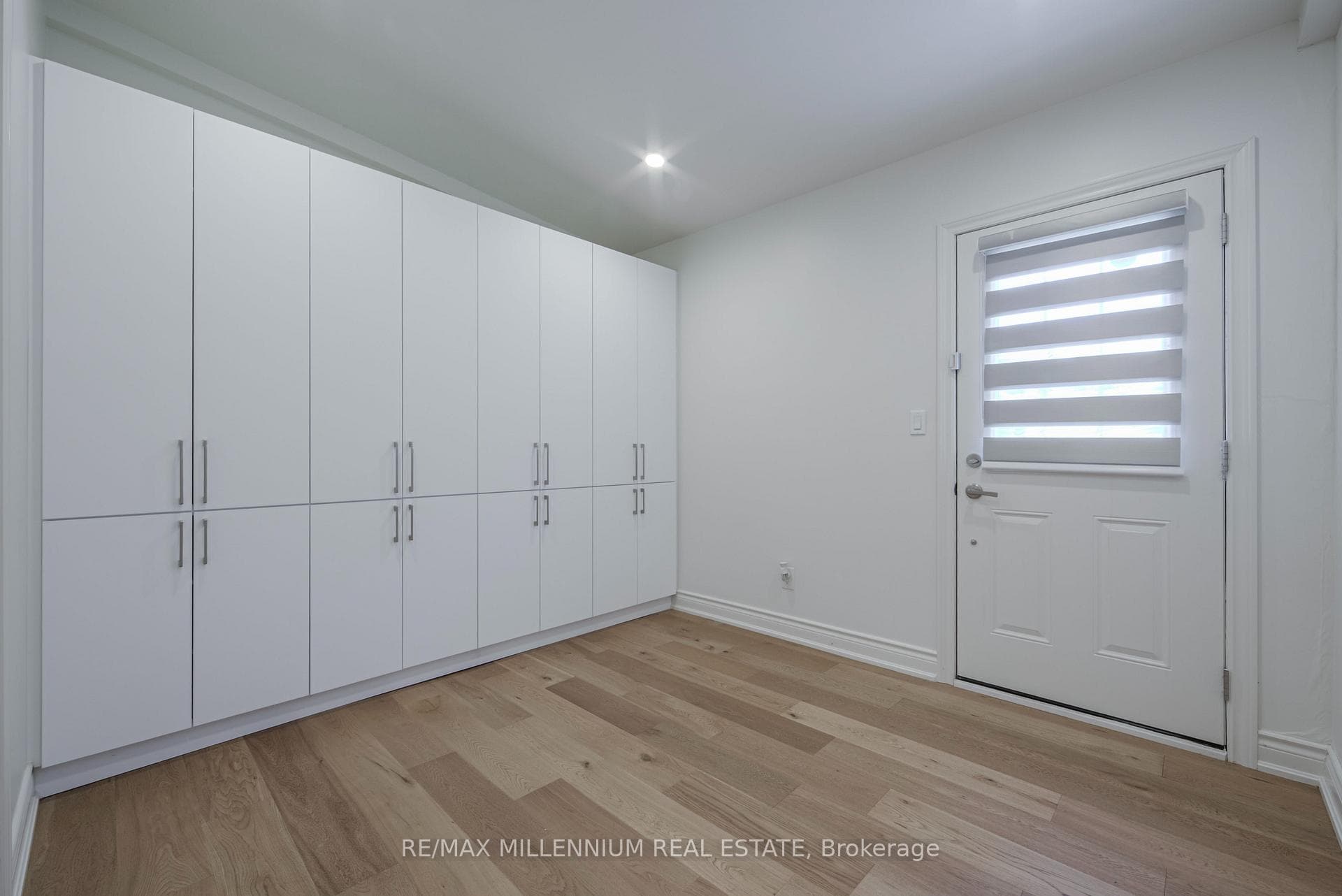 1285 Rebecca Street photo 40