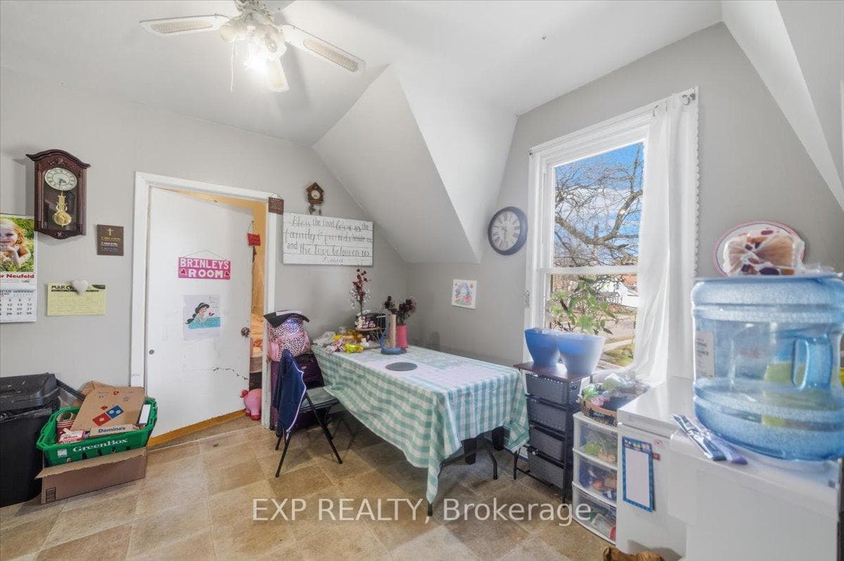 36 Cedar Street photo 10