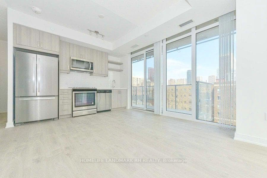 50 Wellesley Street Unit 608 photo 2