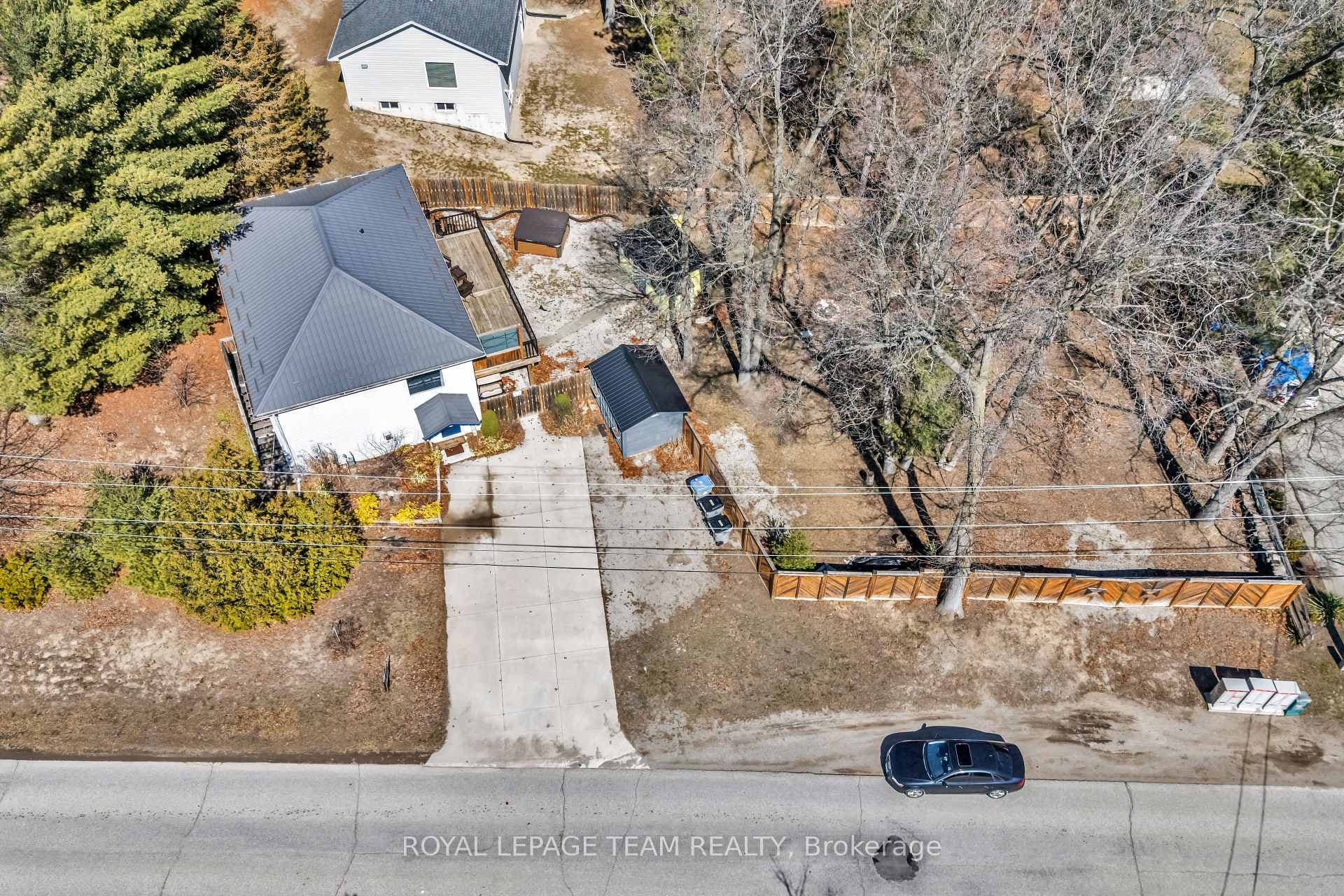 7706 Alfred Street photo 2