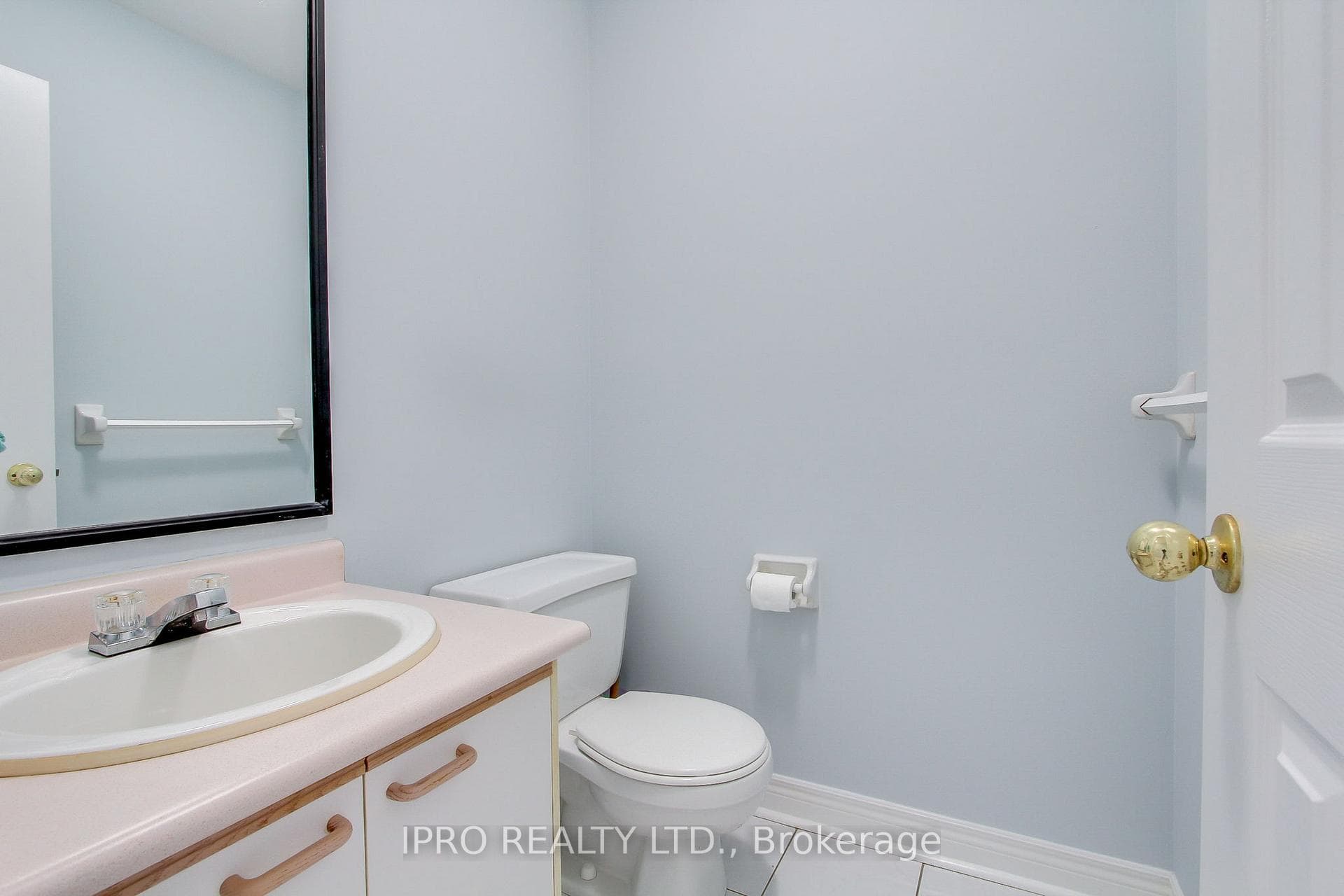 Powder room 2pc