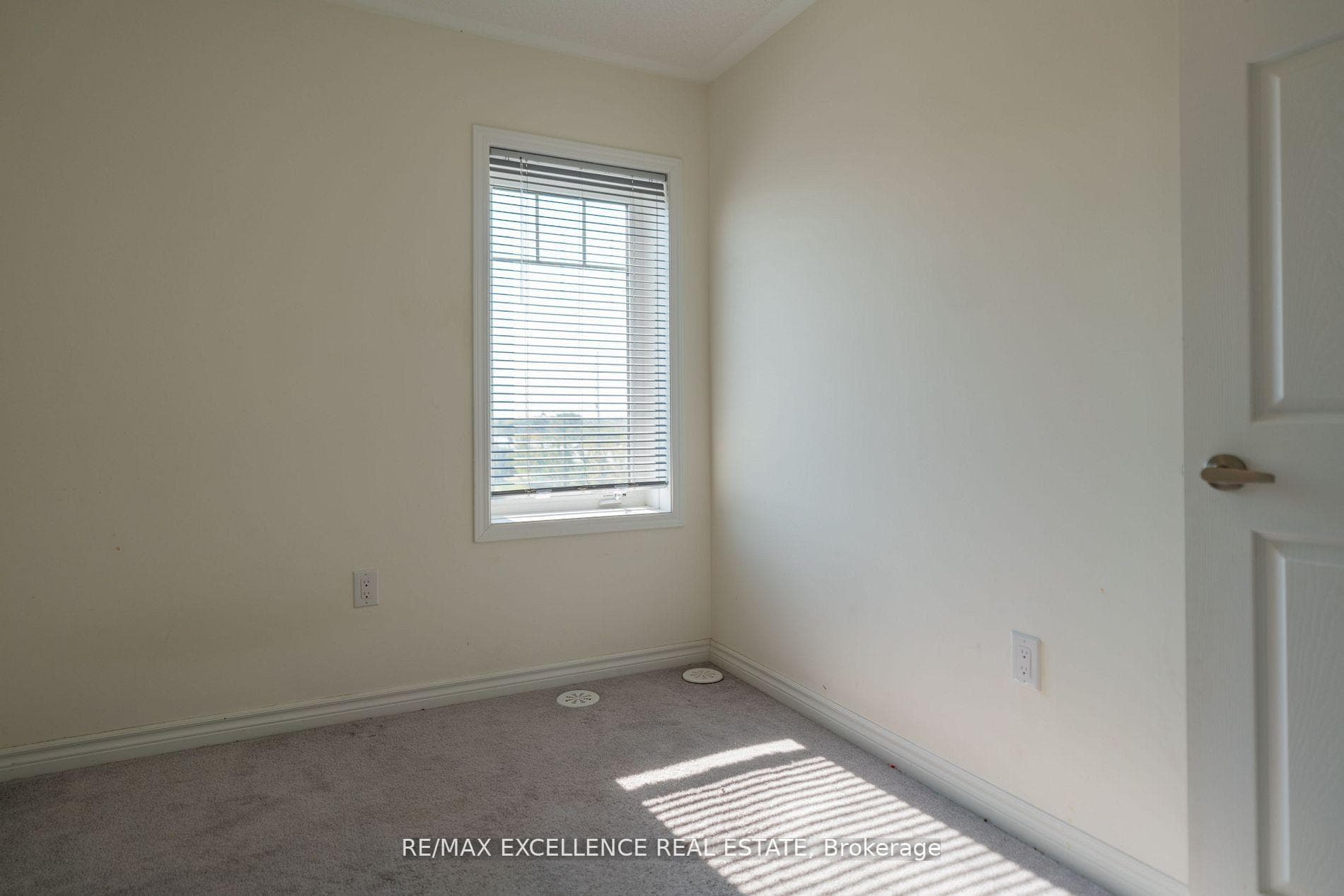 527 Fir Court photo 25