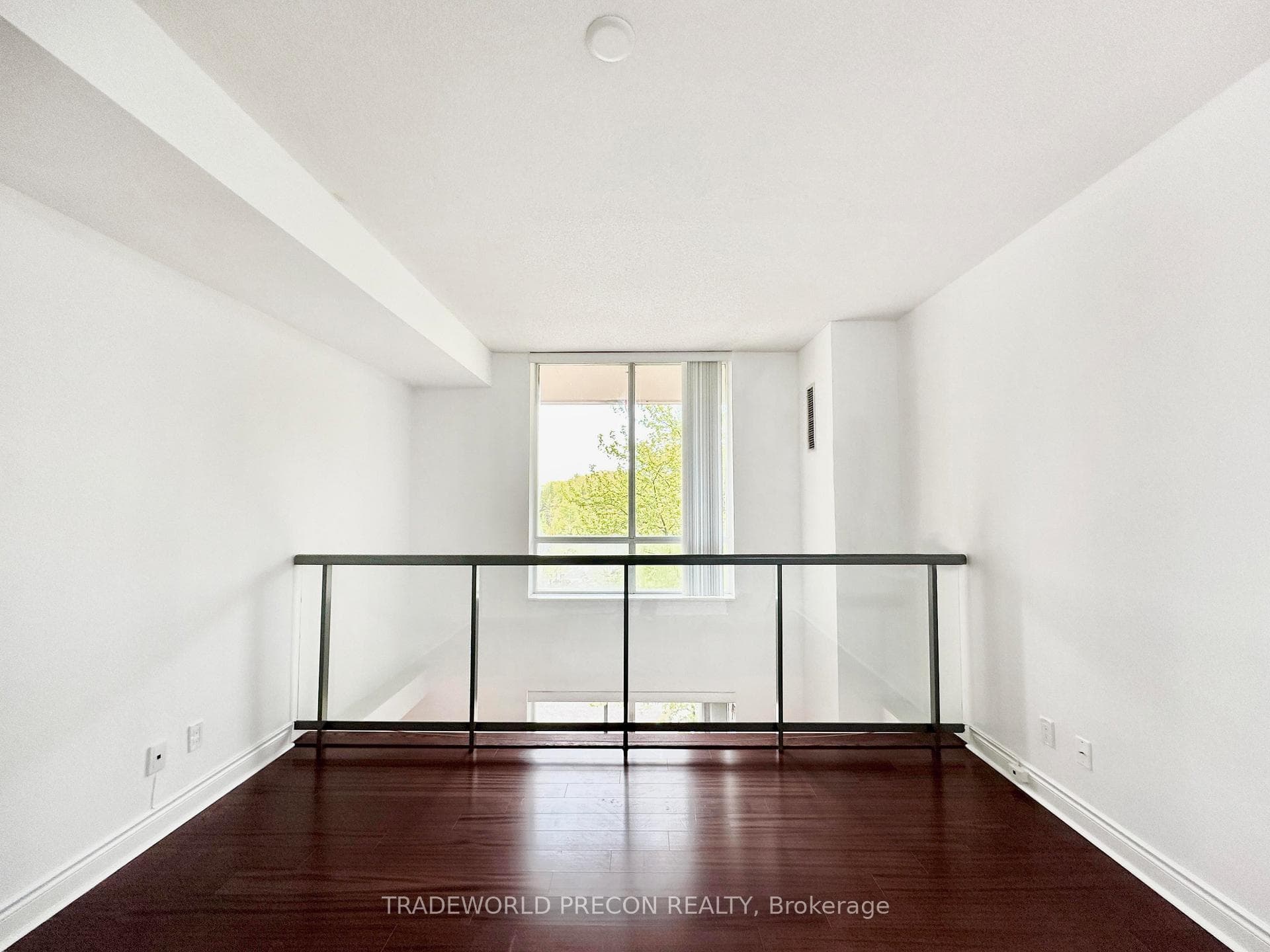 1105 Leslie Street Unit 206 photo 13