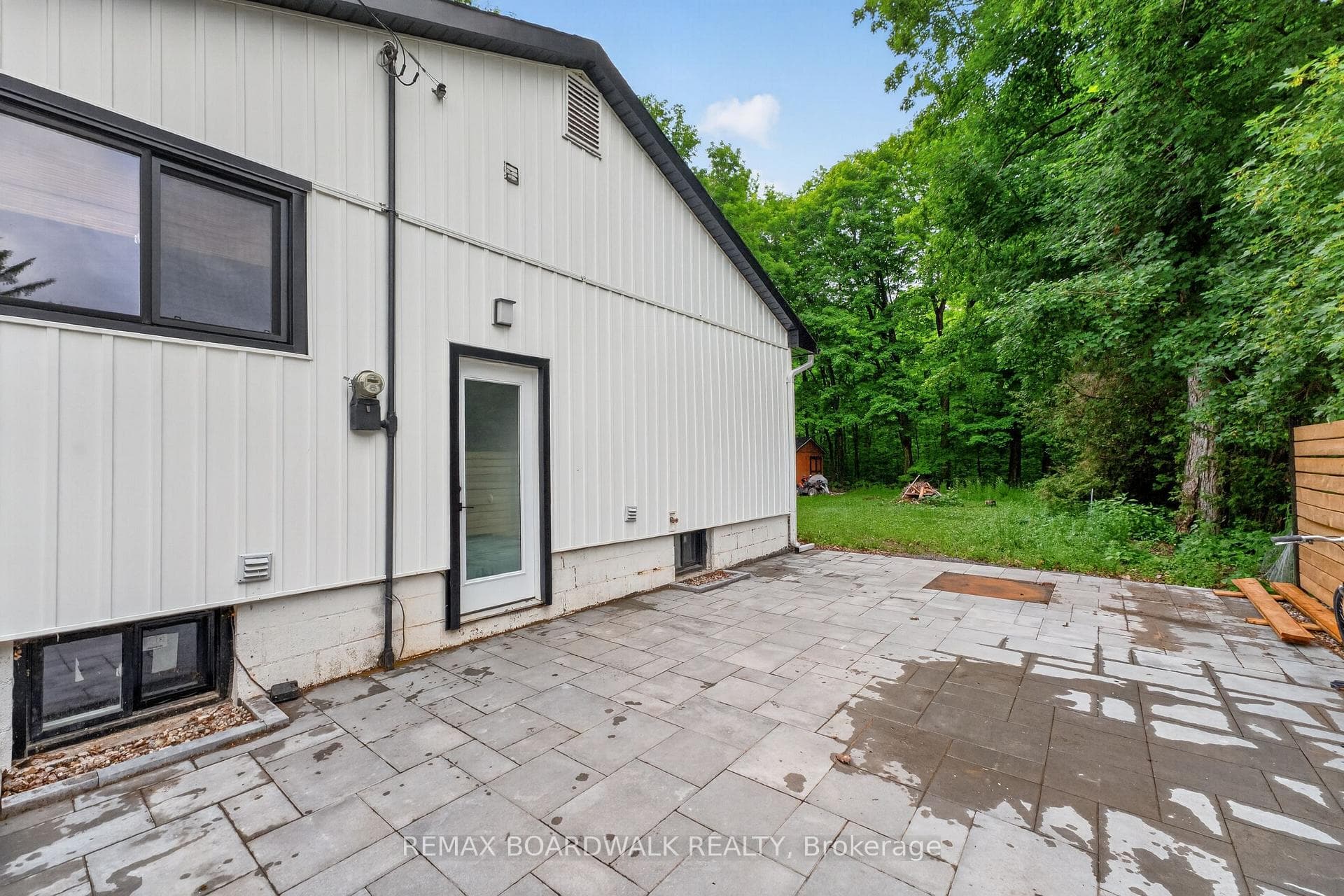 2633 Bedell Road photo 36