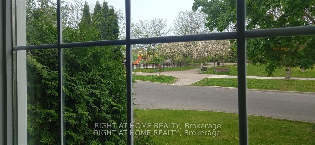 142 Windhurst Drive photo 32