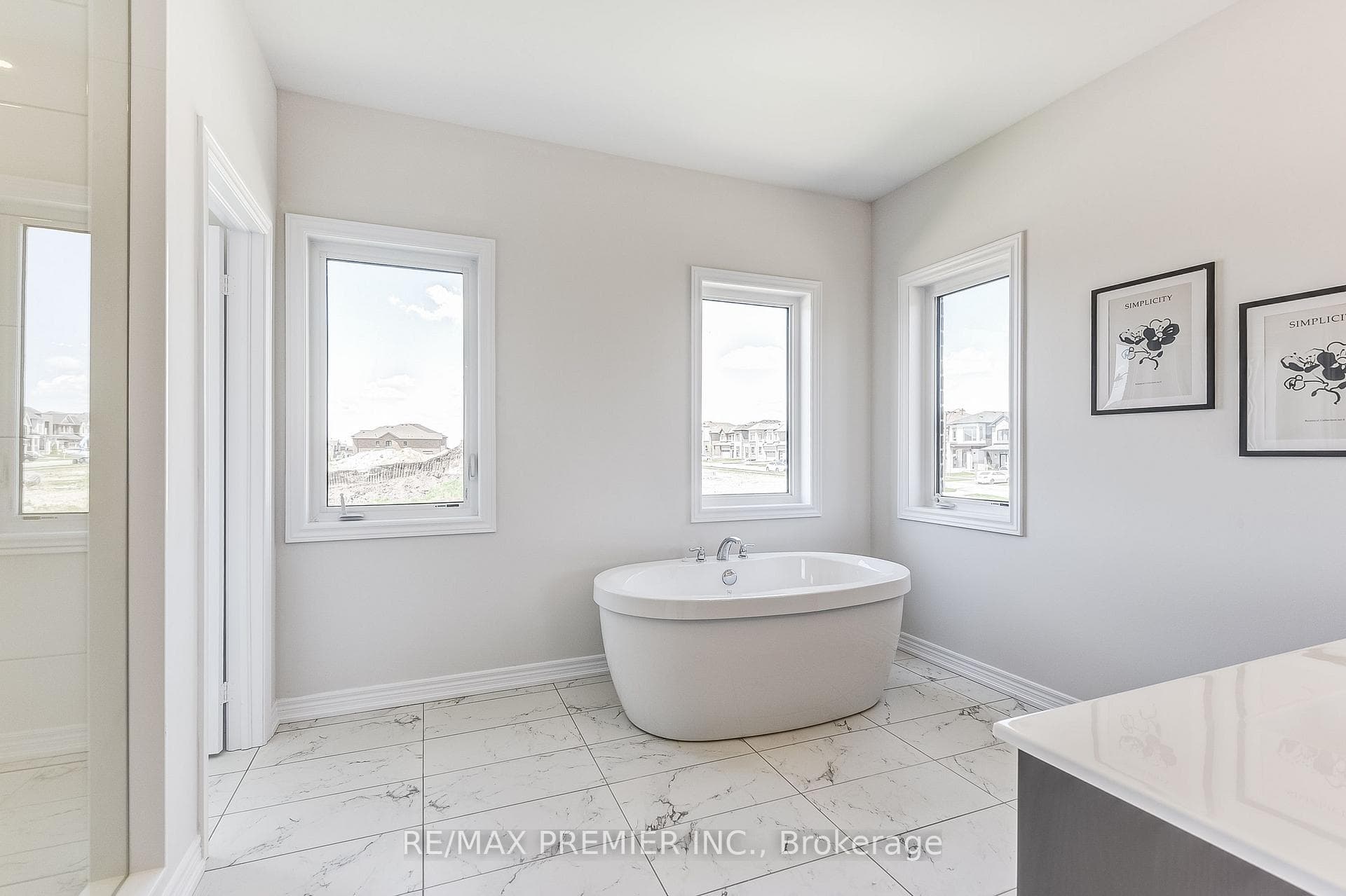 223 Yakefarm Boulevard photo 31