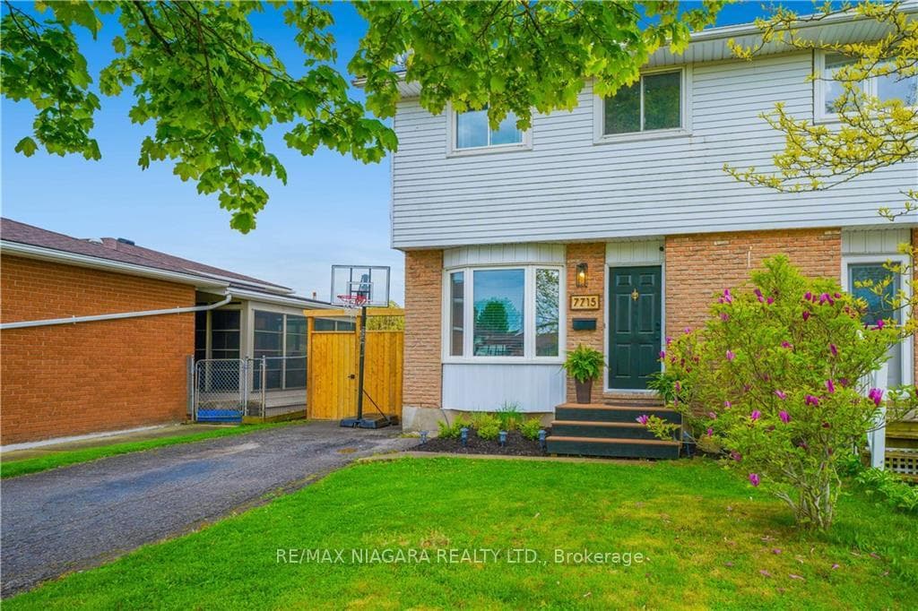 7715 Ronnie Crescent photo 3