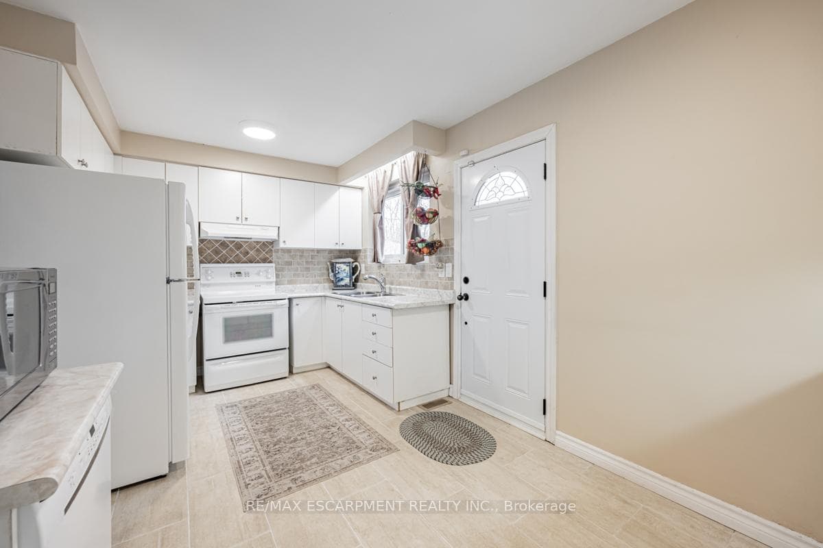 227 Parlette Avenue photo 13