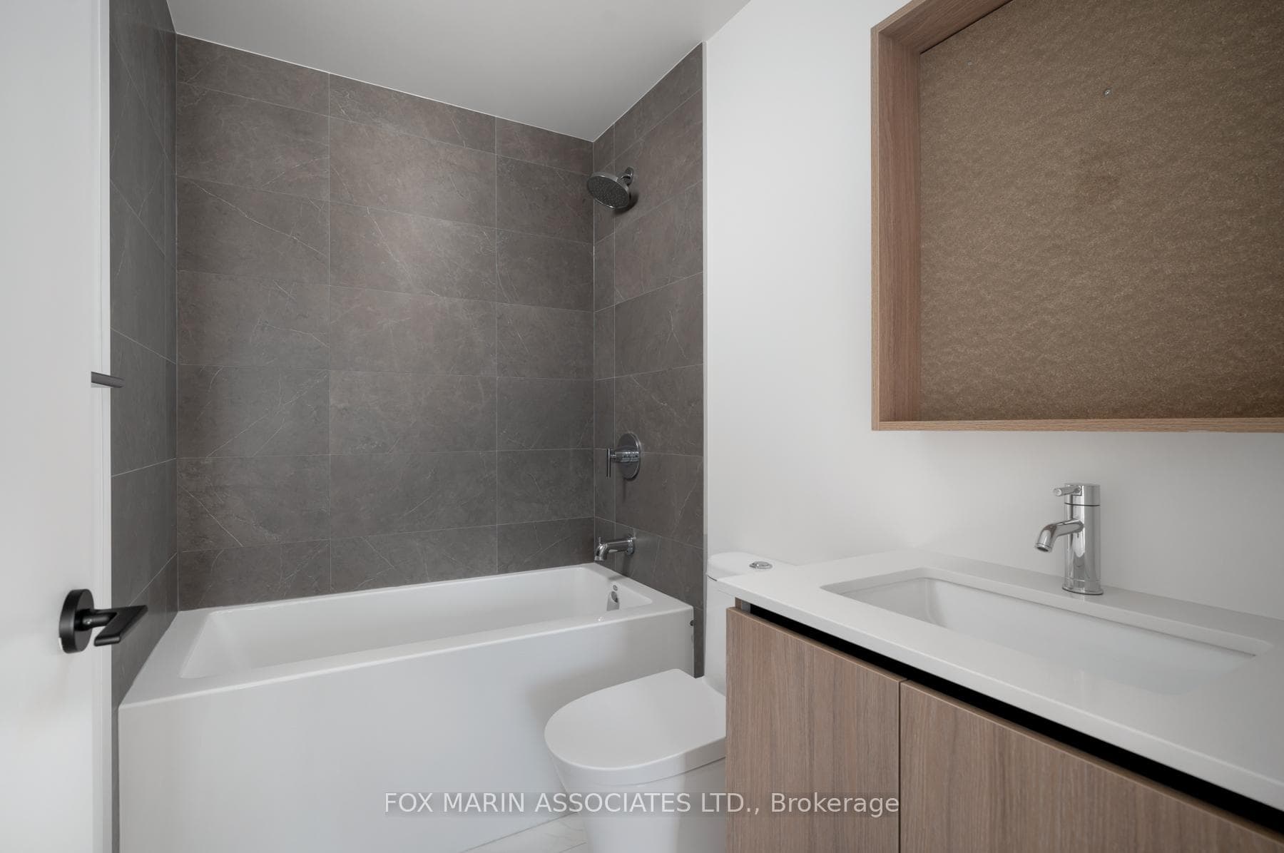 35 Parliament Street Unit 2511 photo 18