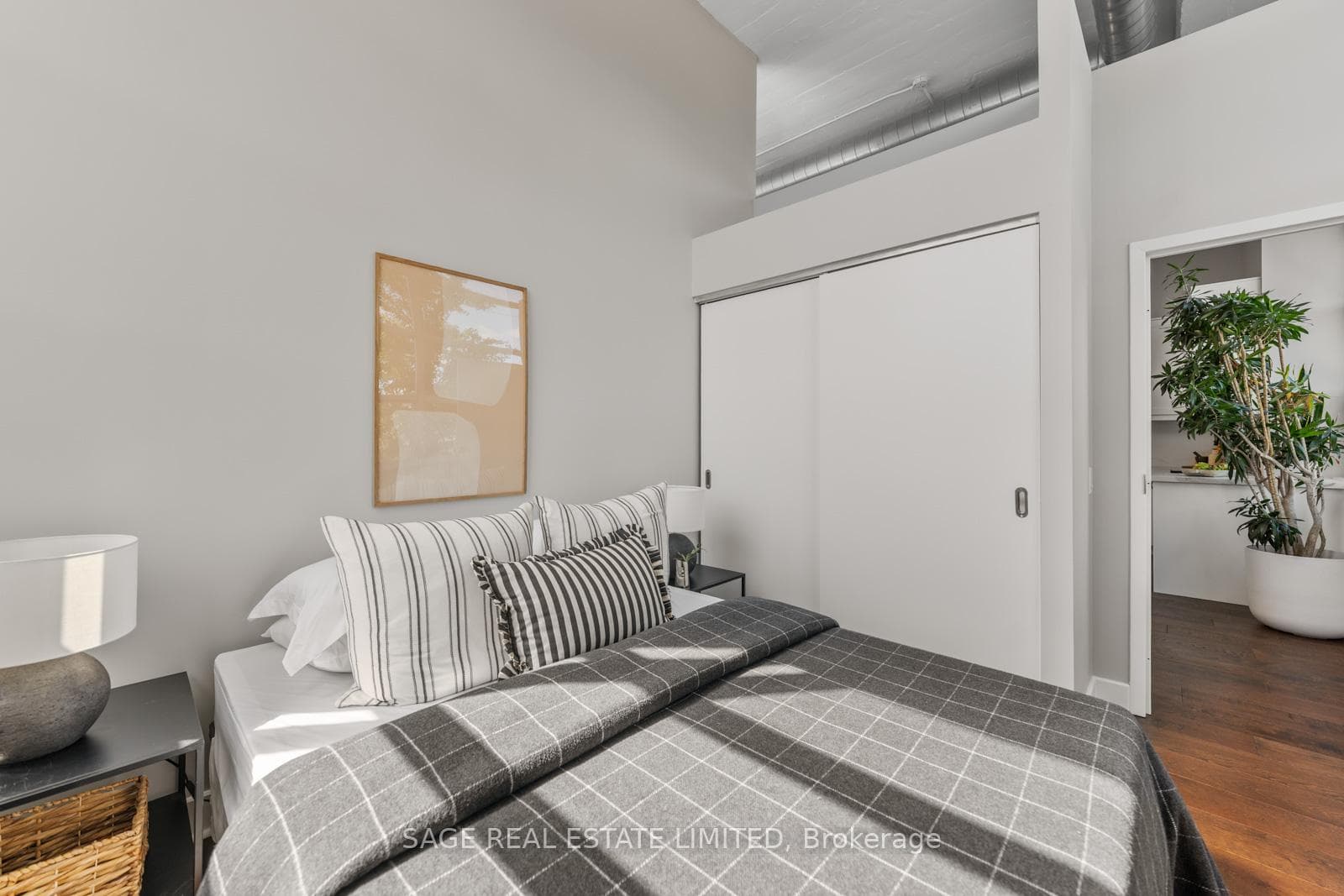 1001 Roselawn Avenue Unit 123 photo 32
