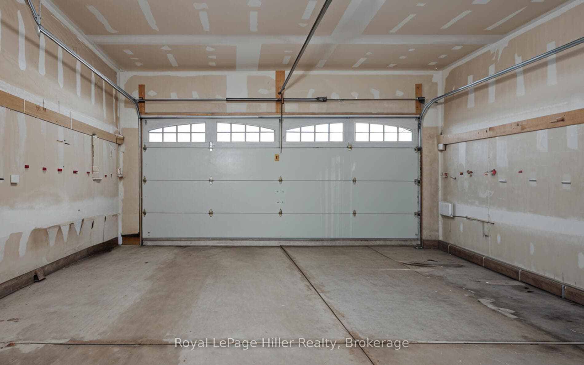 143 Watson Street photo 31