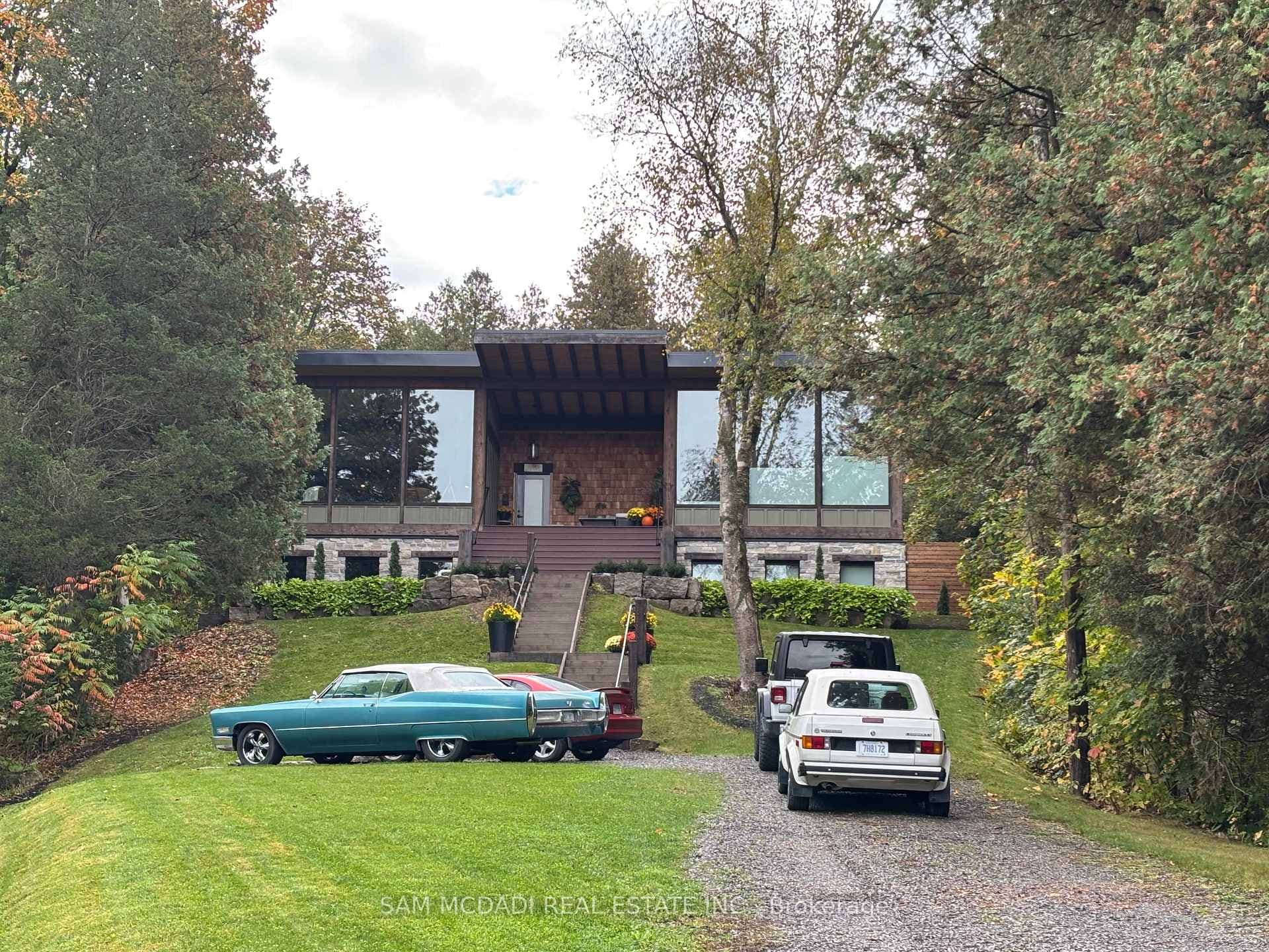 2084 Grand Boulevard photo 5