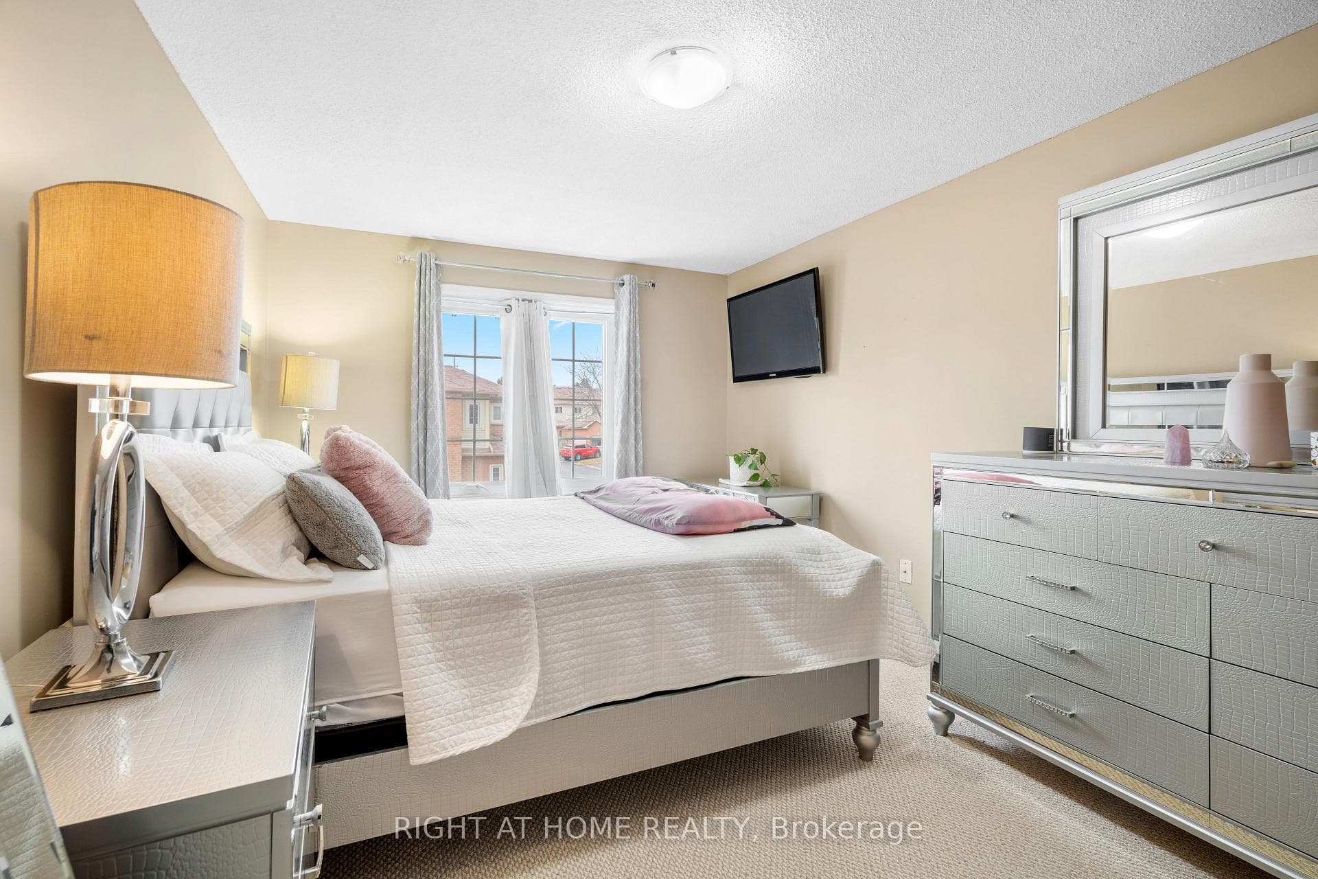 1801 NICHOL Avenue Unit 4 photo 16