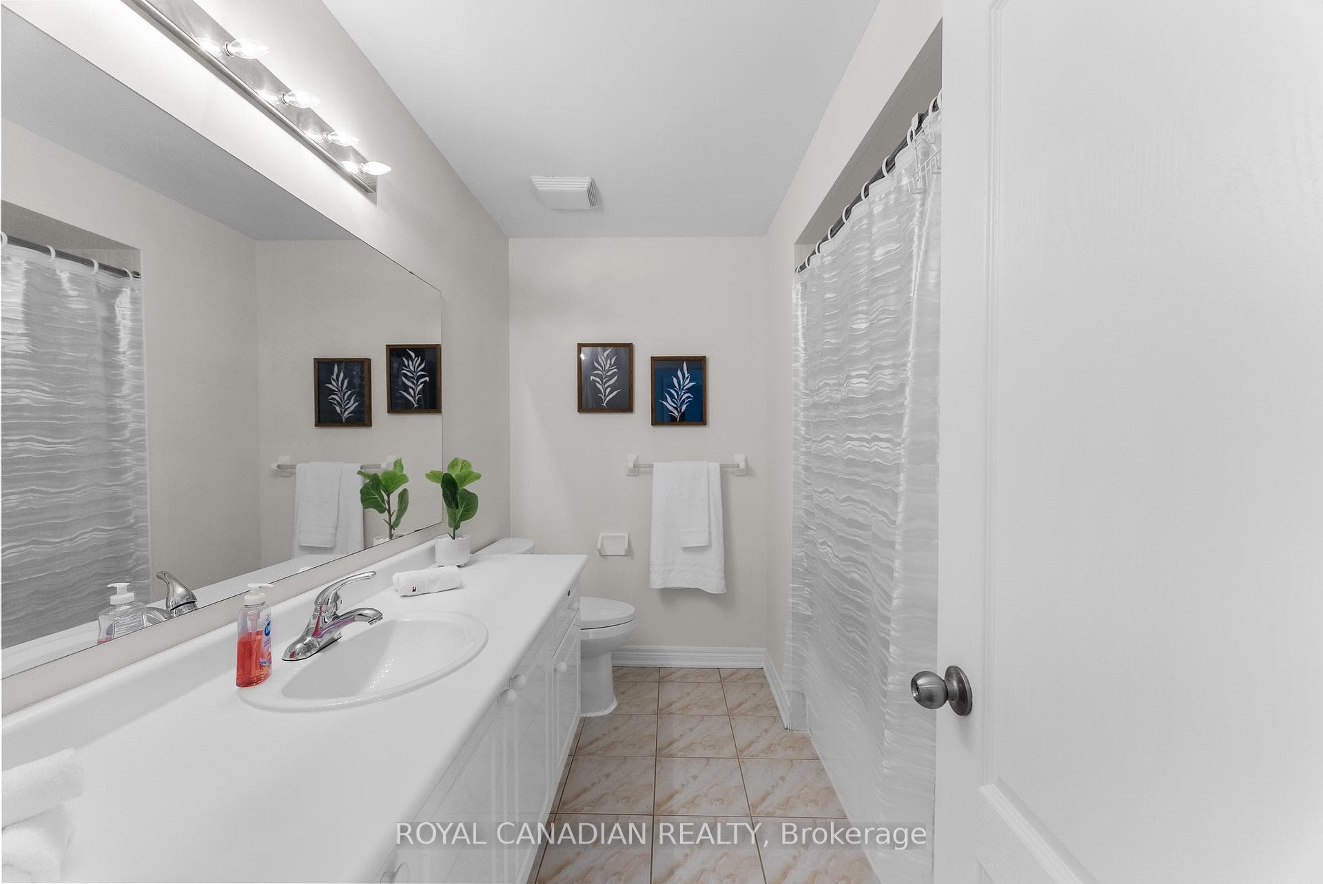 70 Morland Crescent photo 31