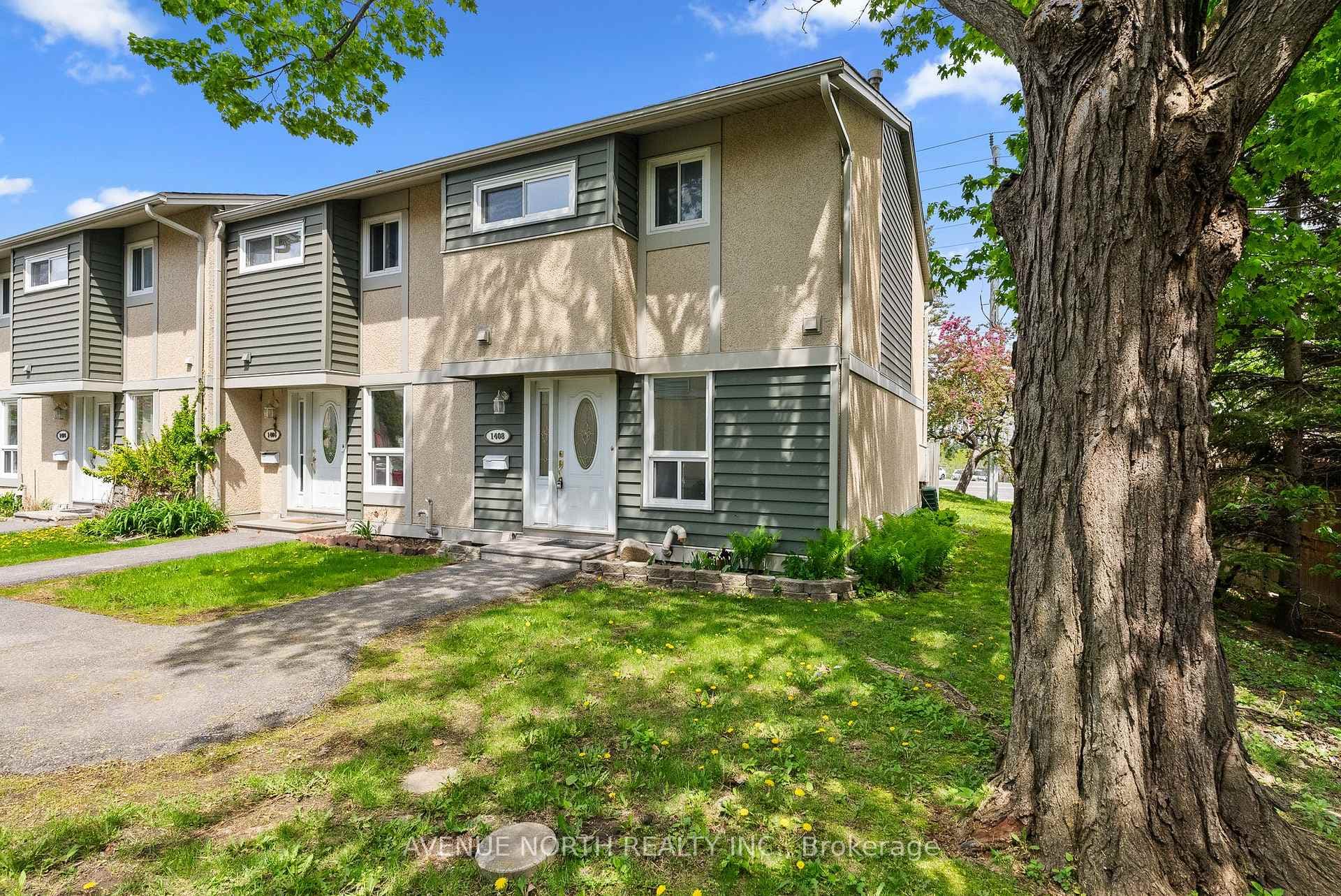 1408 BALLARD Crescent photo 1