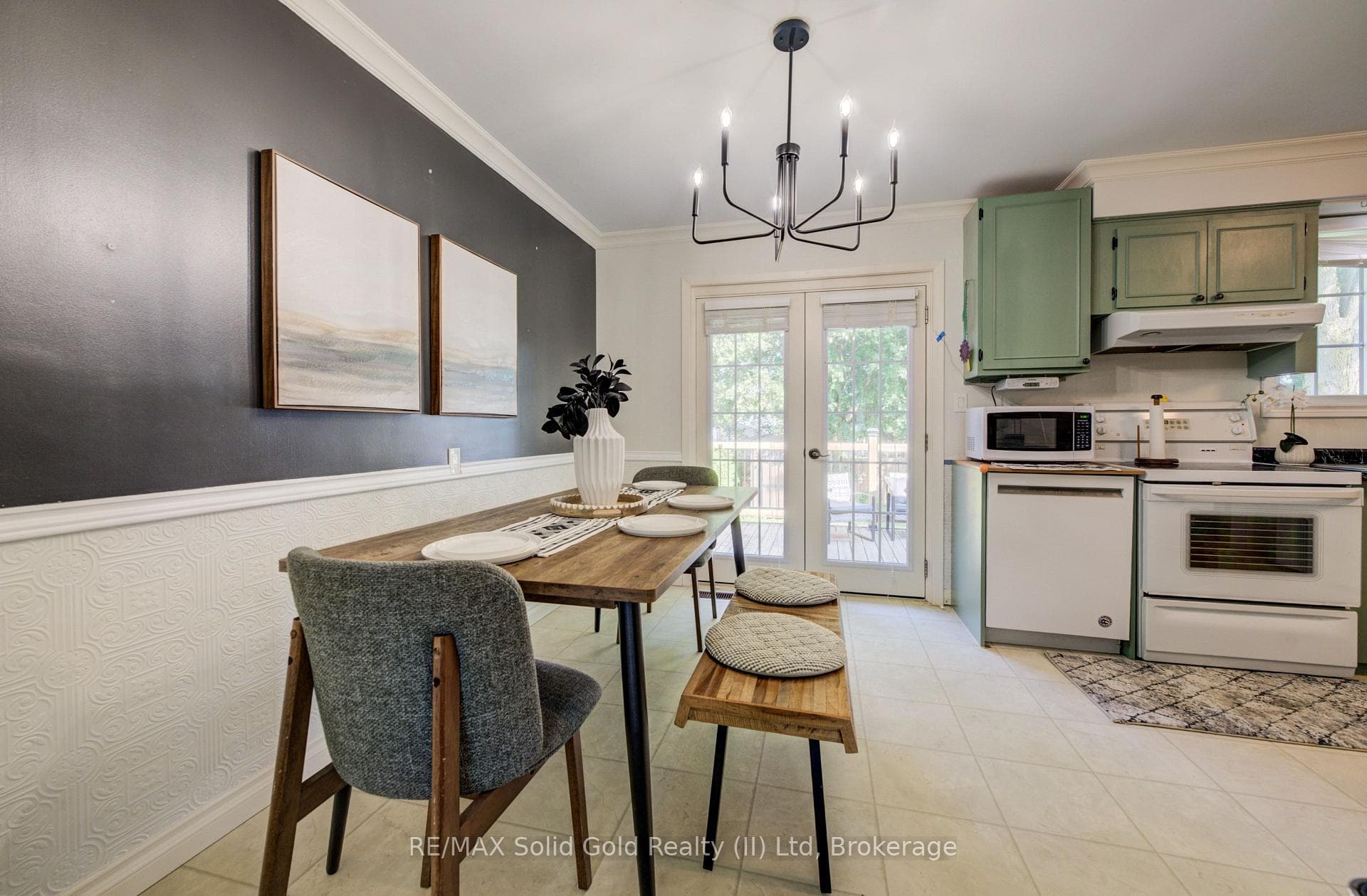 398 Boyne Avenue photo 16