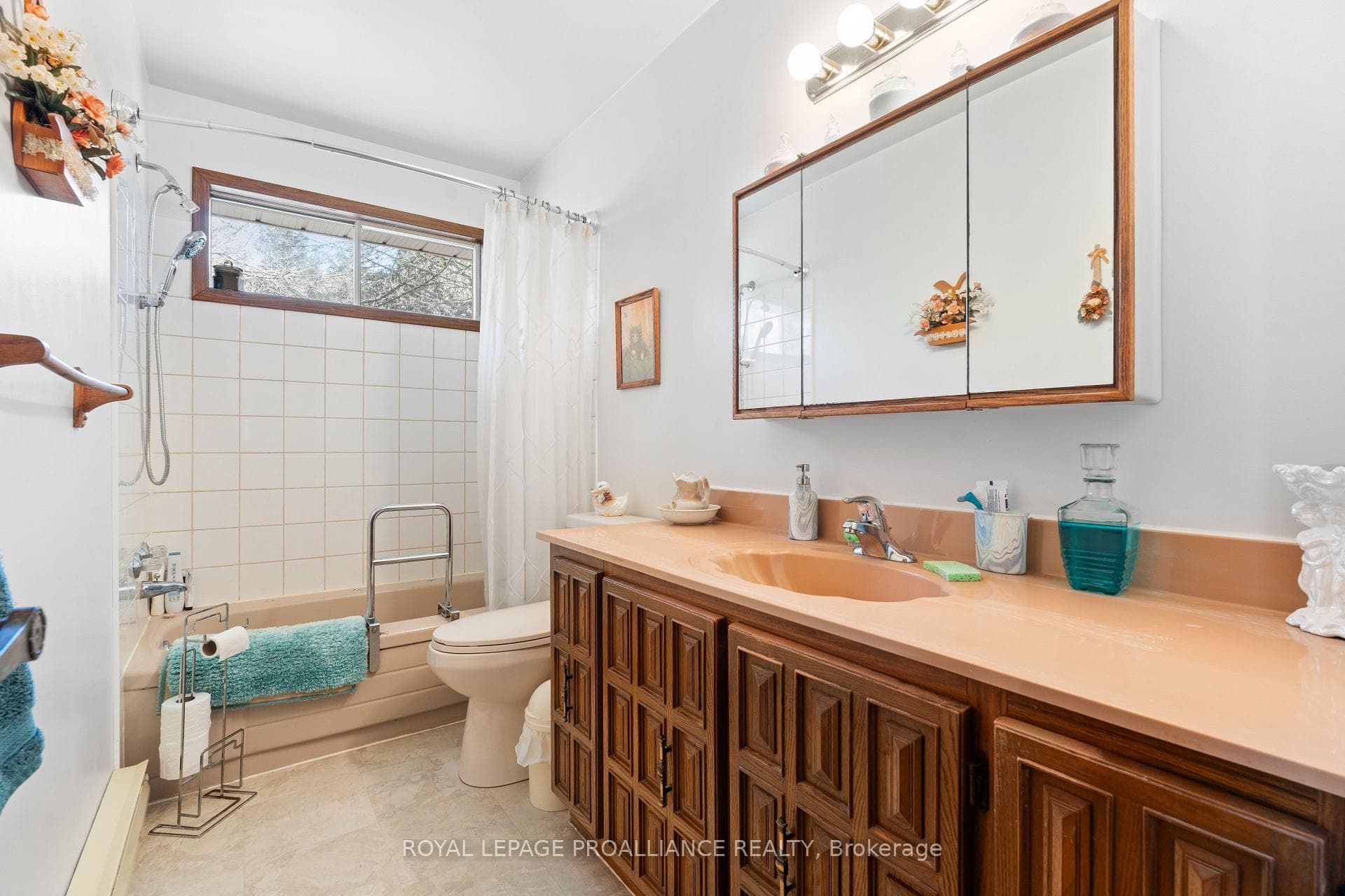 374 Scuttlehole Road photo 12
