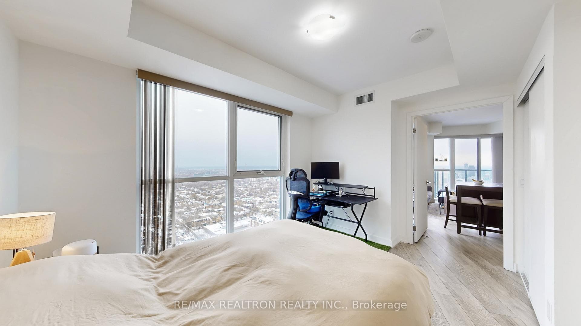 159 Wellesley Street Unit LPH03 photo 19
