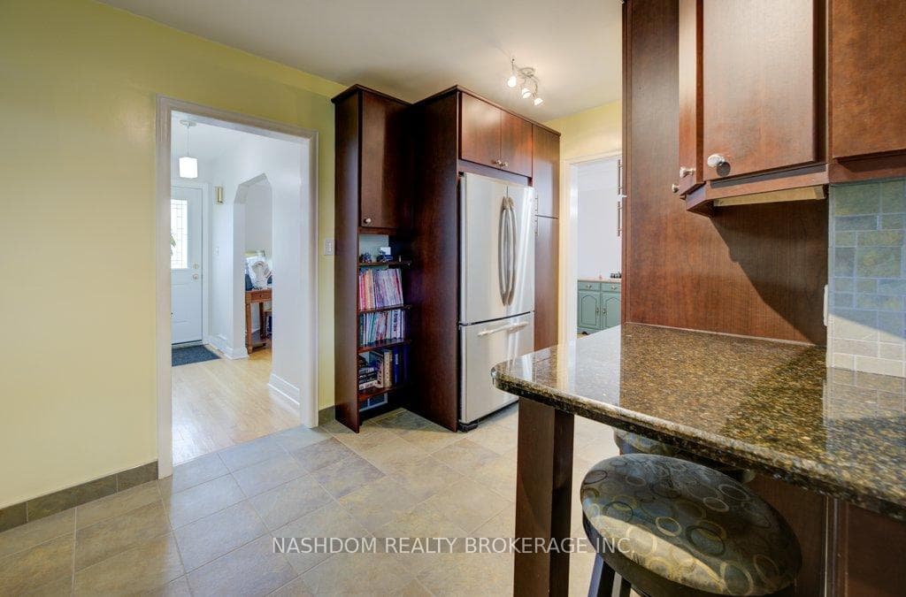 1 Bryant Court photo 14