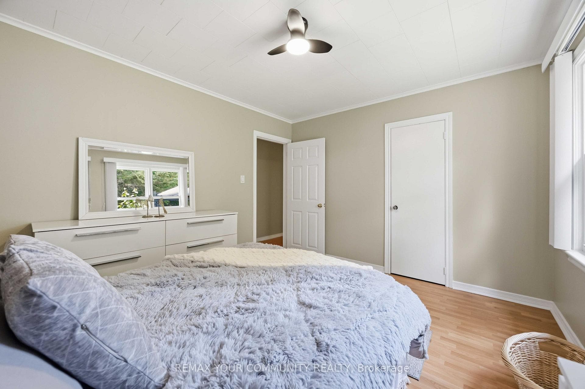 15 Georgina Street photo 28