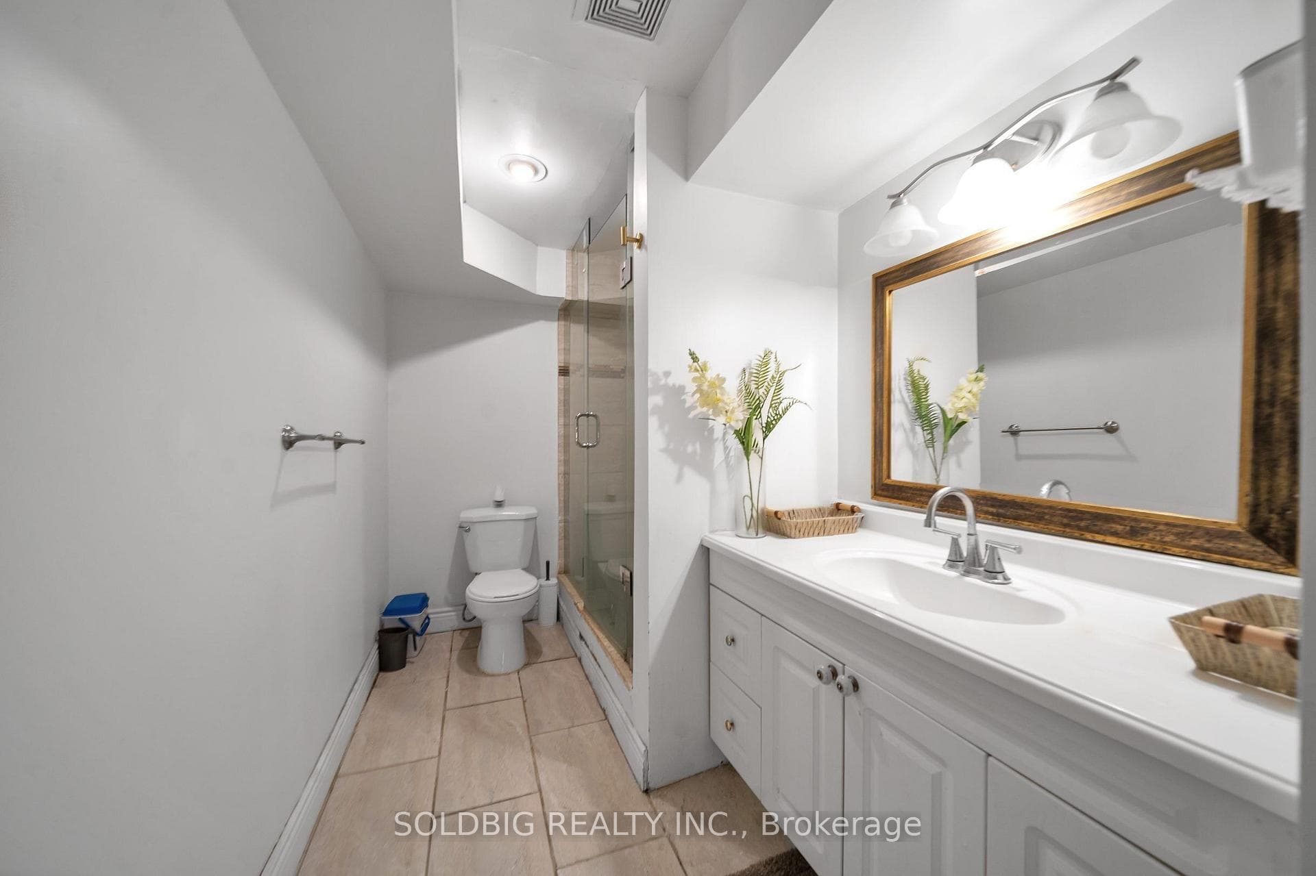 76 Banting Crescent photo 22