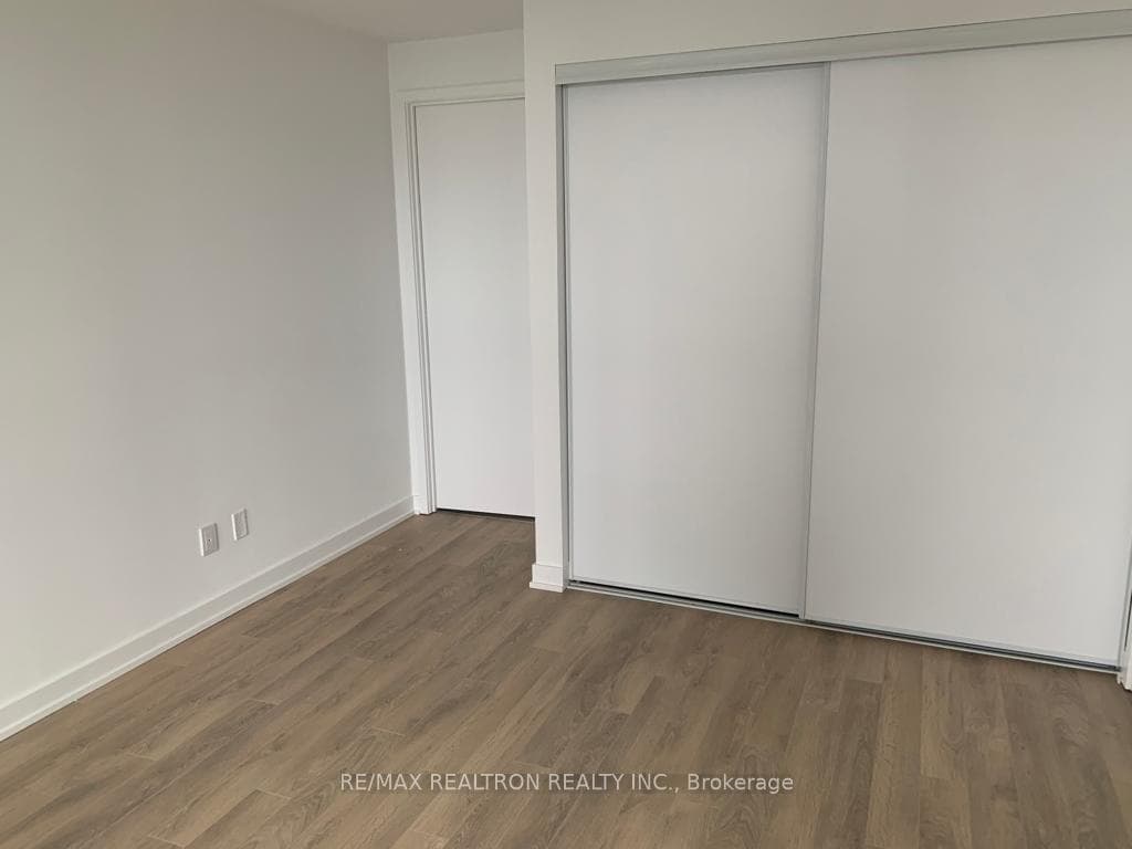 50 Ordnance Street Unit 1812 photo 5