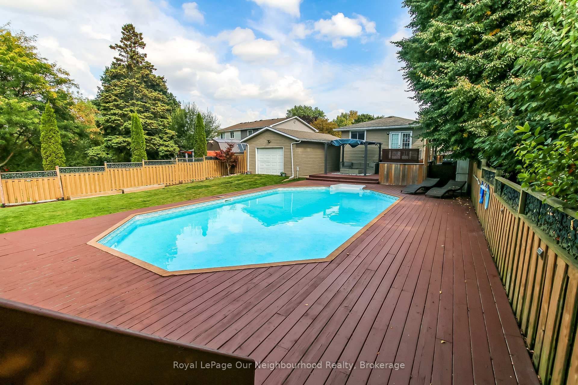 100 Keats Drive photo 45