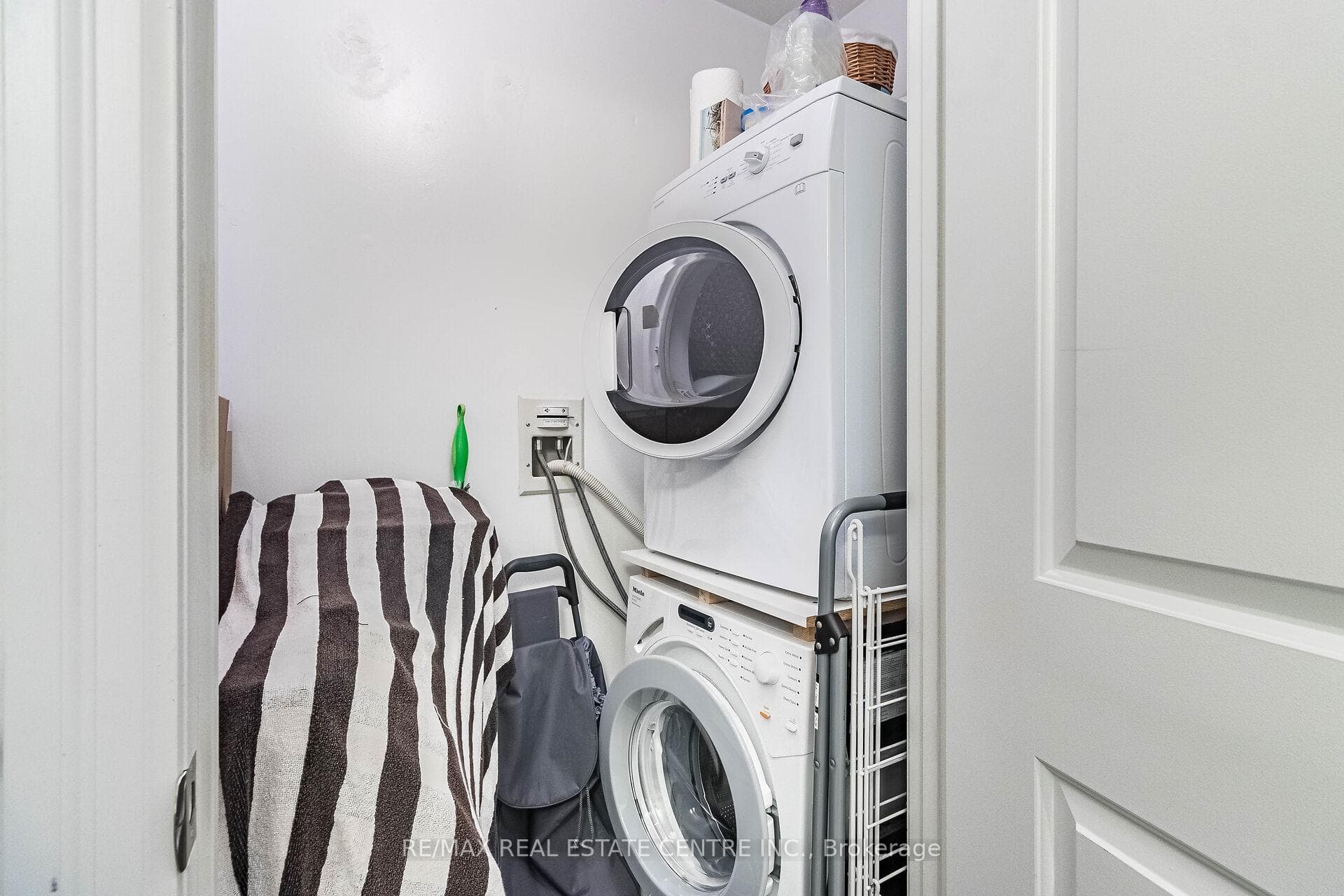 8 The Esplanade N/A Unit 1610 photo 19