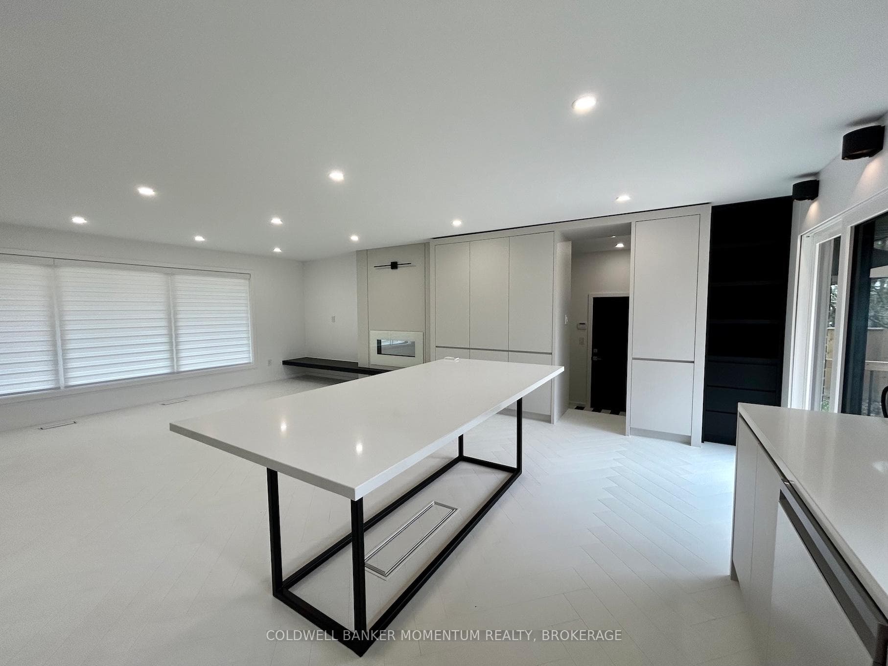 413 Queenston Road photo 15