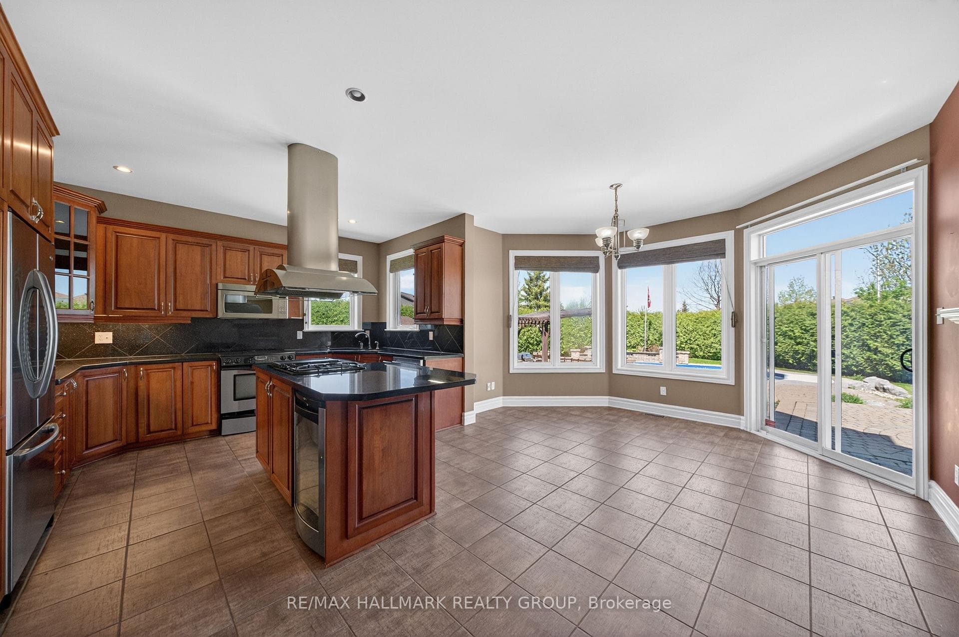 2030 Cherington Crescent photo 15