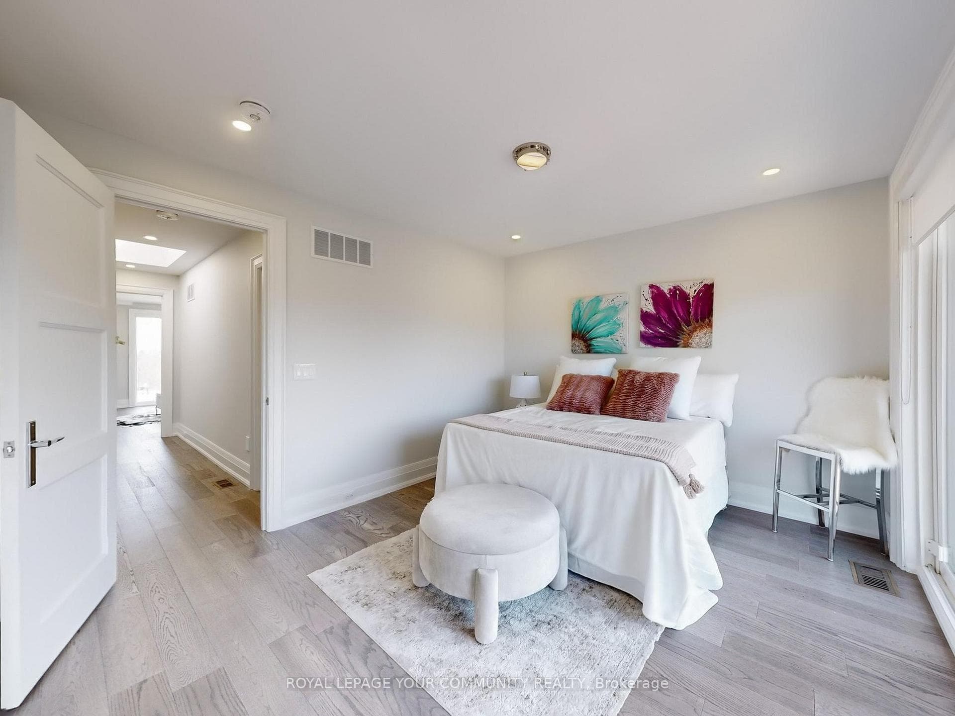 3052 Bayview Avenue photo 27
