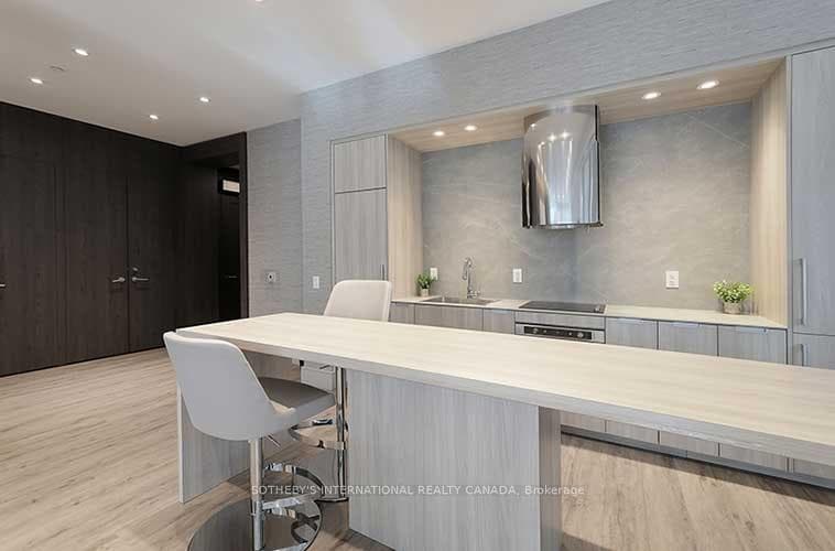 75 Canterbury Place Unit 1015 photo 17